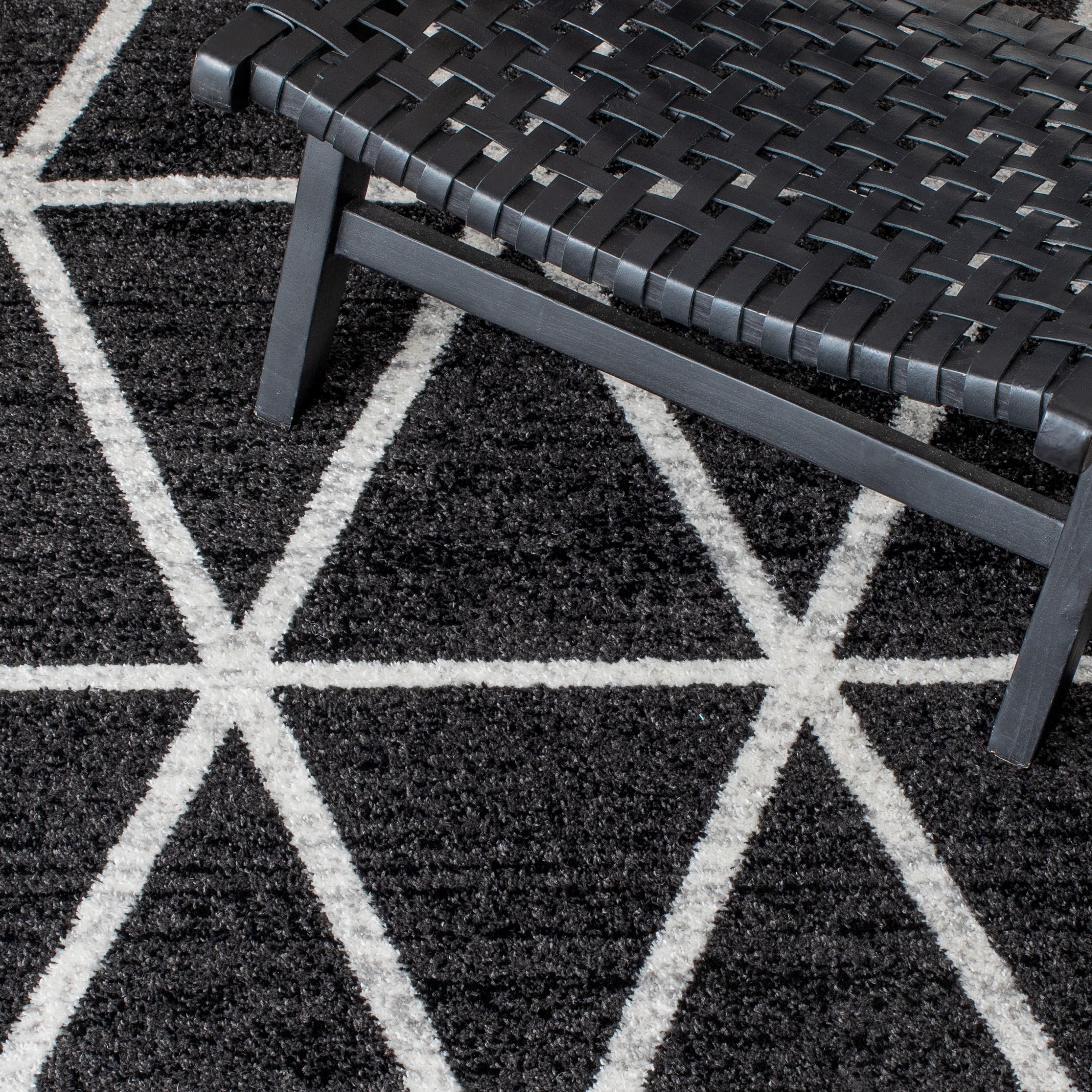 Adirondack ADR262 Machine Made Indoor Area Rug - Black/Ivory - 5'-1"x7'-6" - Safavieh