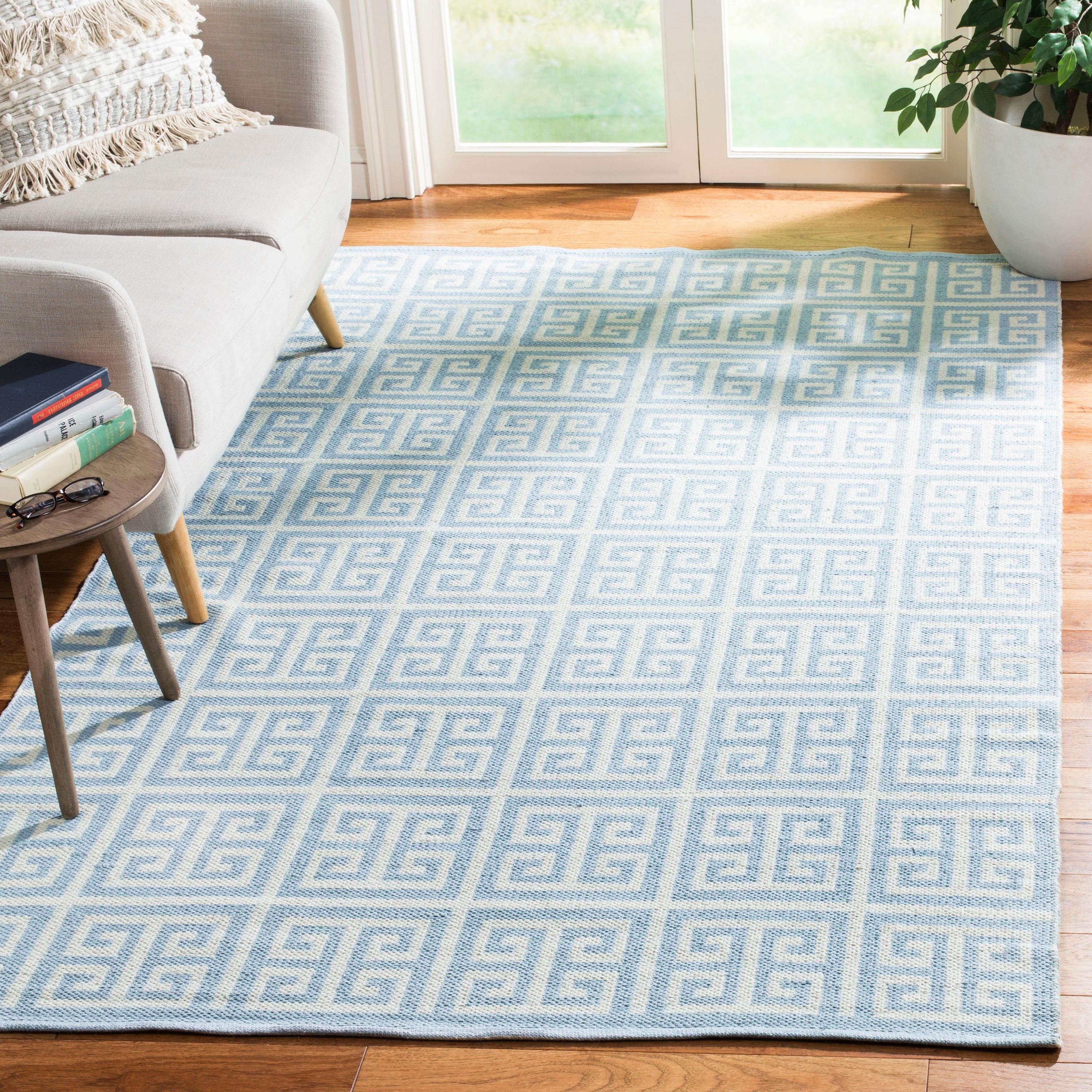 Montauk MTK724 Hand Woven Indoor Accent Rug - Light Blue/Ivory - 3'x5' - Safavieh.