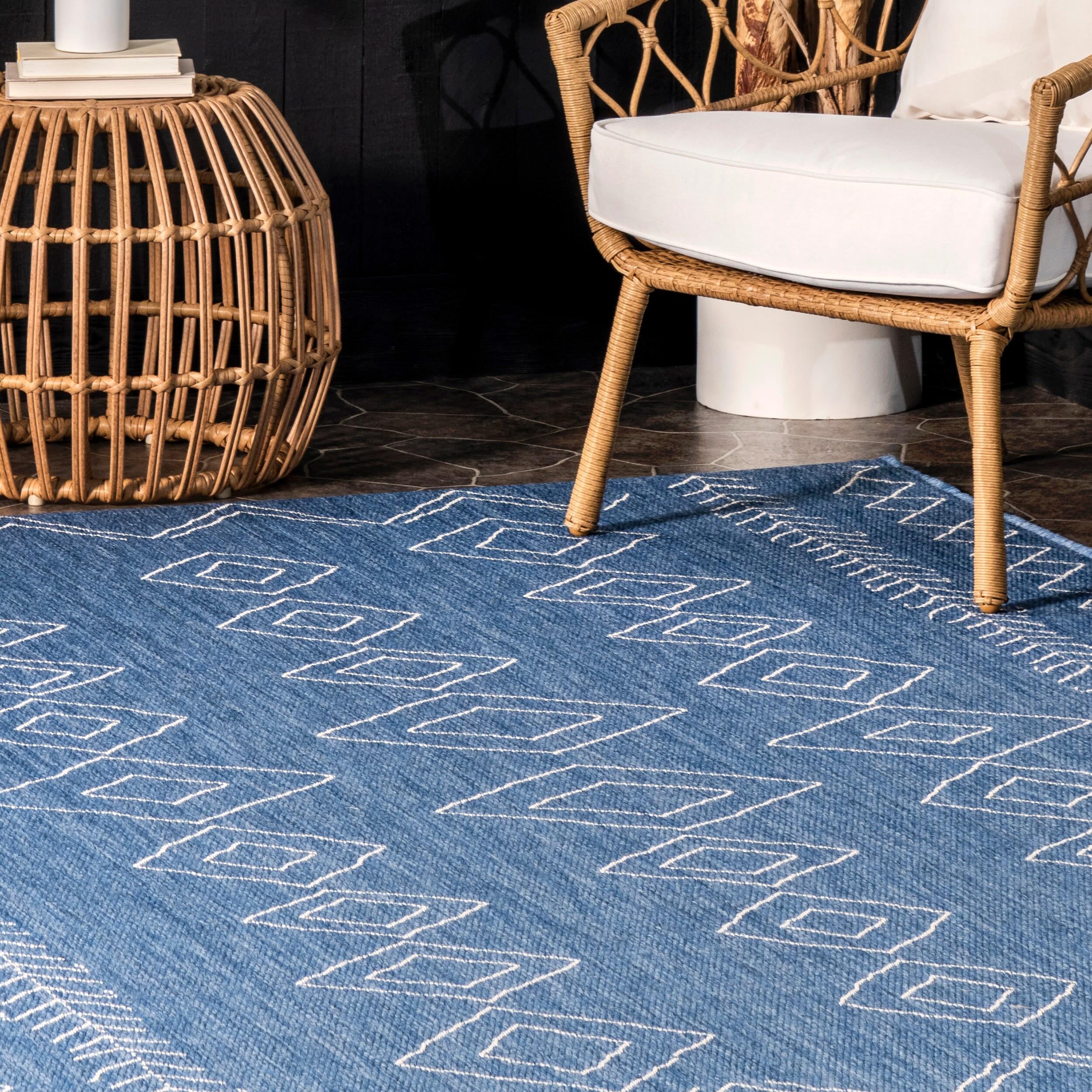 Nuloom Serna Diamond 6x9 Indoor/Outdoor Area Rug for Living Room Patio Deck Front Porch Kitchen, Blue/Ivory