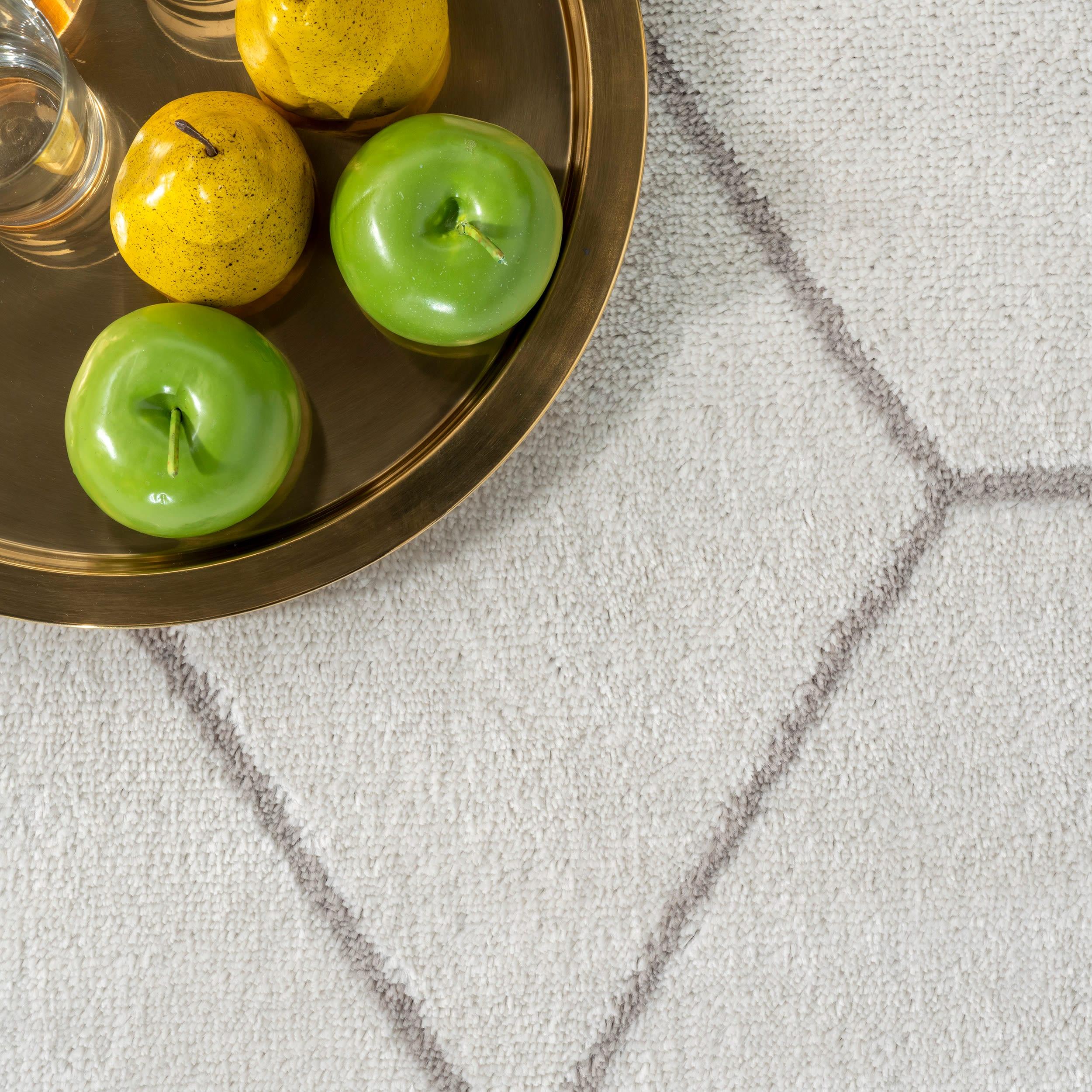 Nuloom Veronica Geometric 5x8 Indoor Area Rug for Living Room Bedroom Dining Room Kitchen, Beige/Ivory