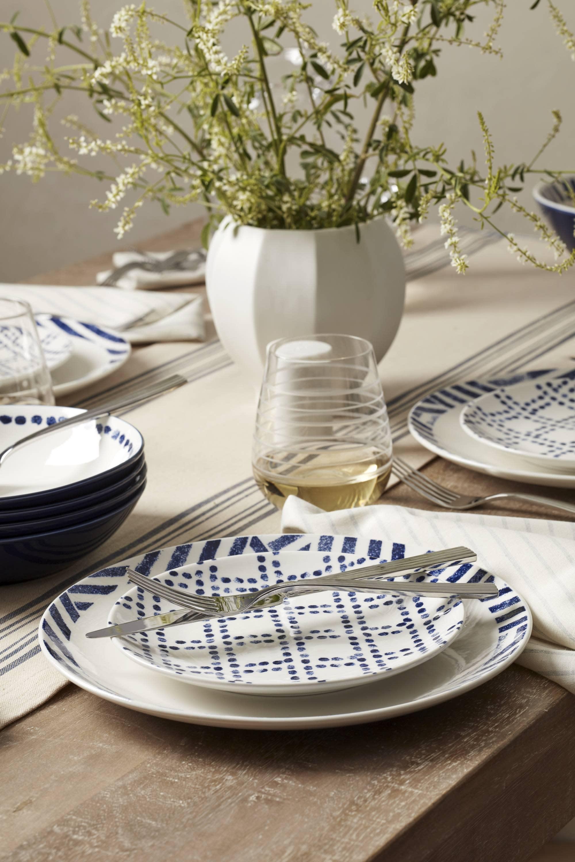 Oneida Harbour 12 Piece Dinnerware Set