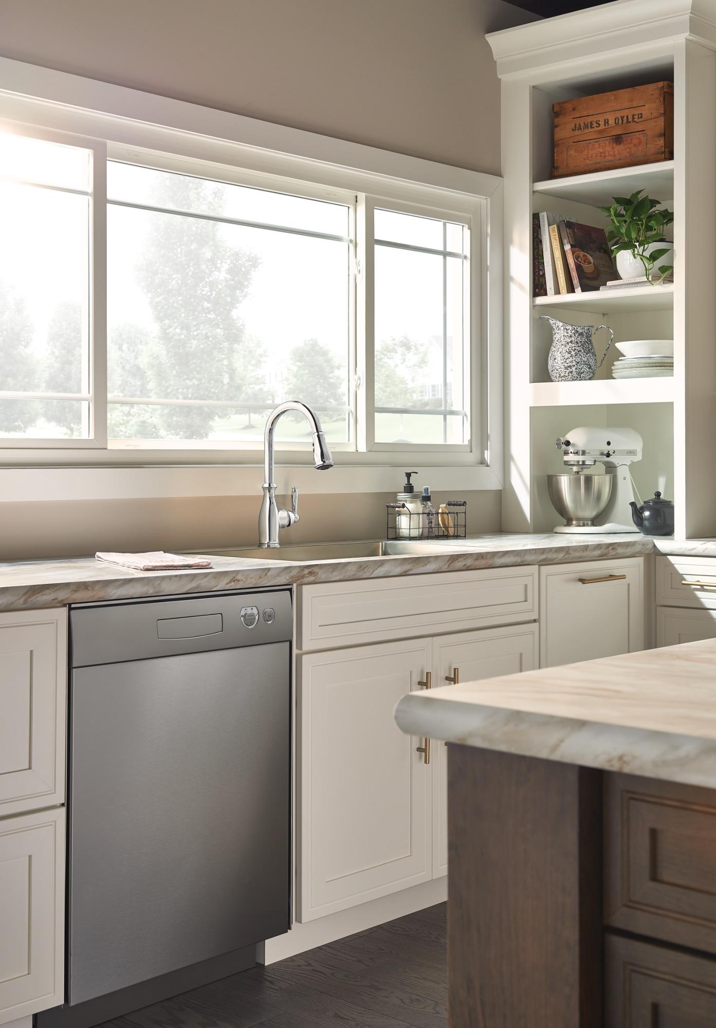 Brantford Pull Out Single Handle Kitchen Faucet with PowerBoost and Reflex