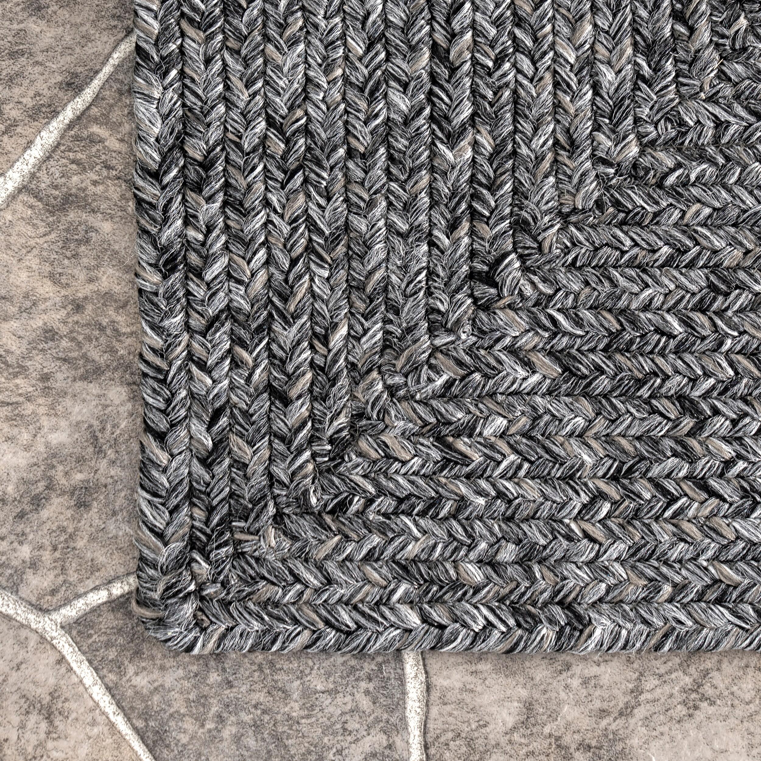 nuLOOM Wynn Braided Indoor/Outdoor Charcoal 2' 6" x 6' Casual Runner Rug