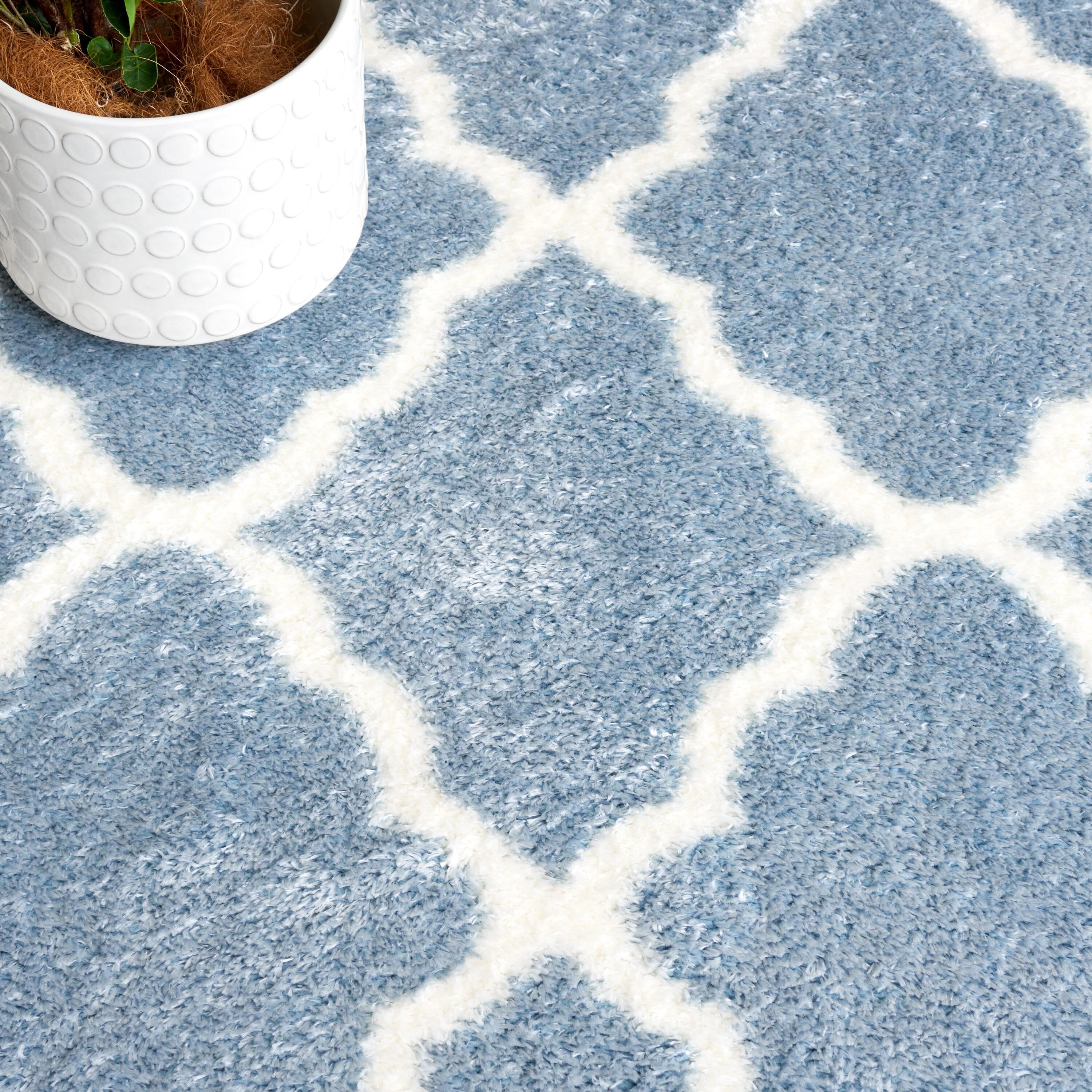 SAFAVIEH Tahoe Gerald Quatrefoil Shag Area Rug, 9' x 12', Blue/White