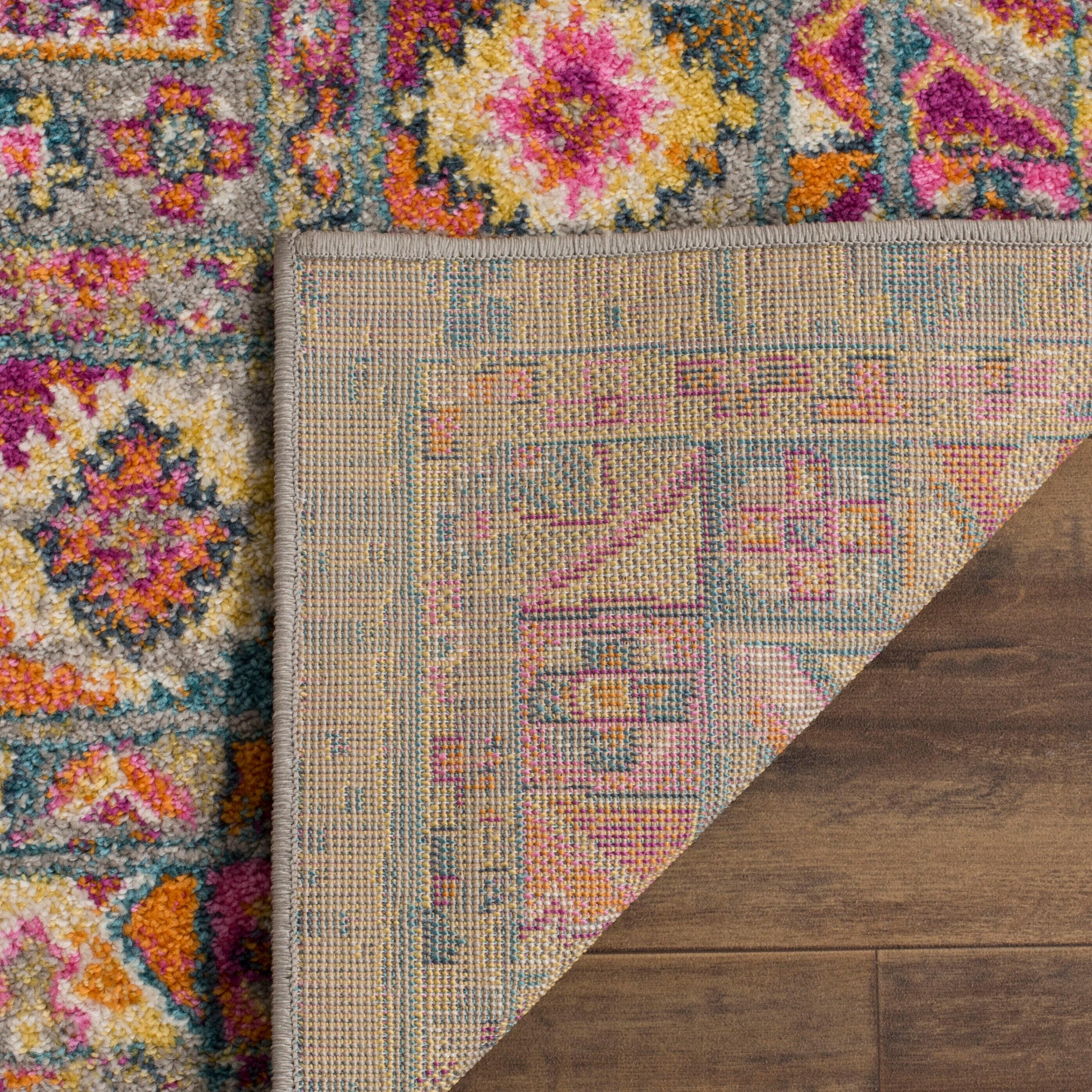 Madison MAD133 Power Loomed Indoor Area Rug - Light Grey/Fuchsia - 4'x6' - Safavieh