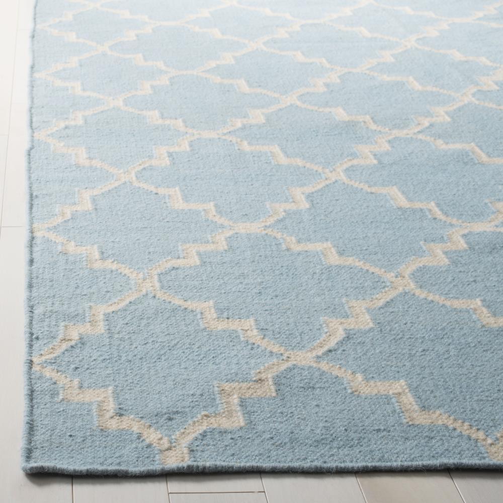 SAFAVIEH Dhurries Brad Geometric Area Rug, Light Blue/Ivory, 5' x 8'