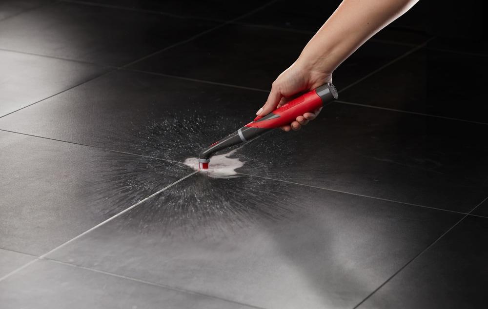 Rubbermaid Power Scrubber with 1 All-Purpose Scrubbing Head and 1 Grout Scrubbing Head