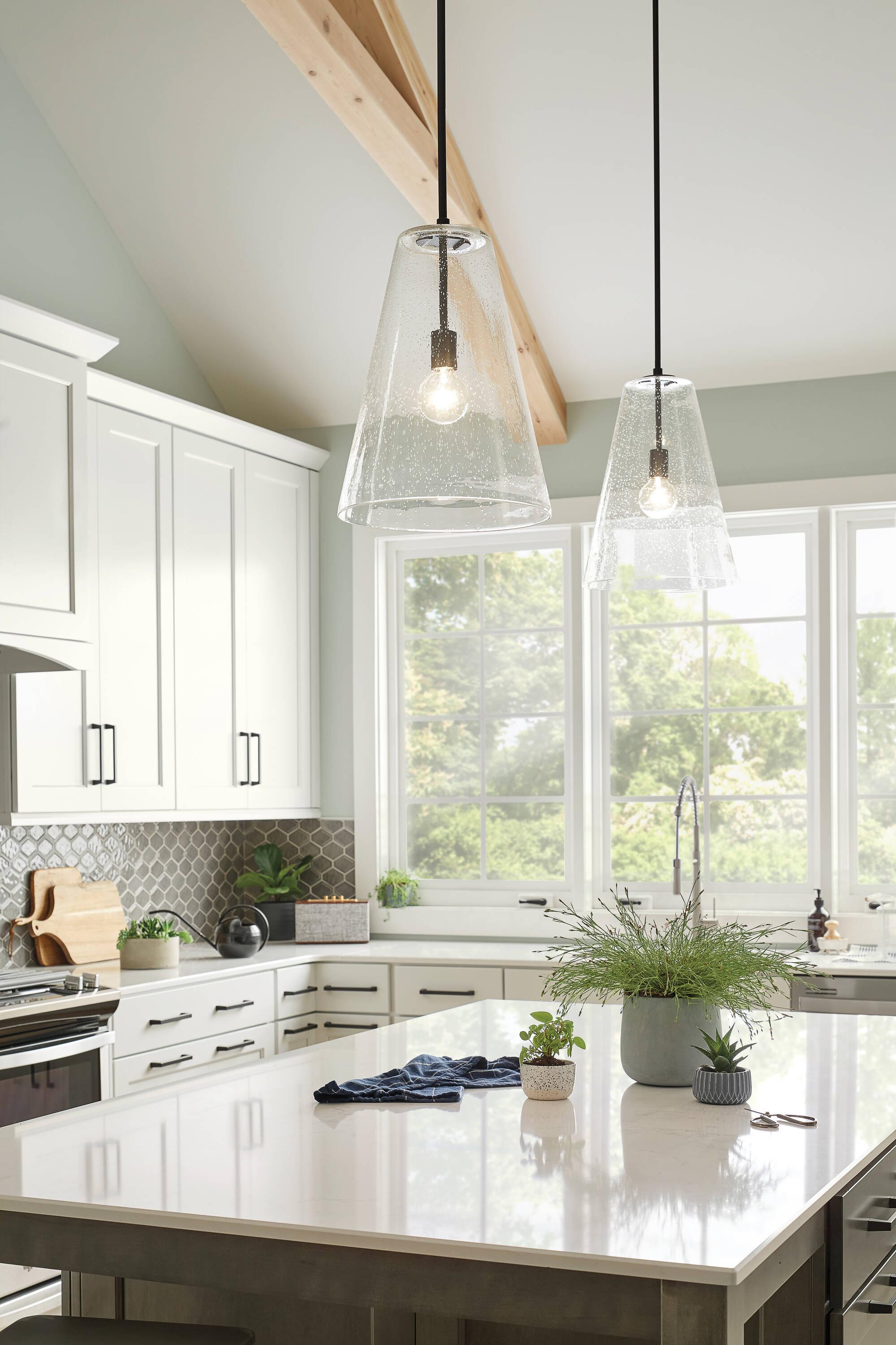 Evanne 1 - Light Single Pendant