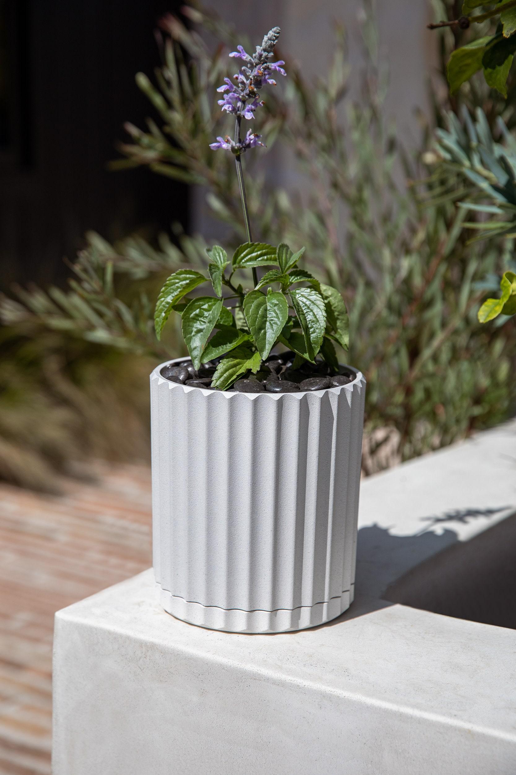 Veradek Mason Series Demi 6" Plastic-Stone Planter - White