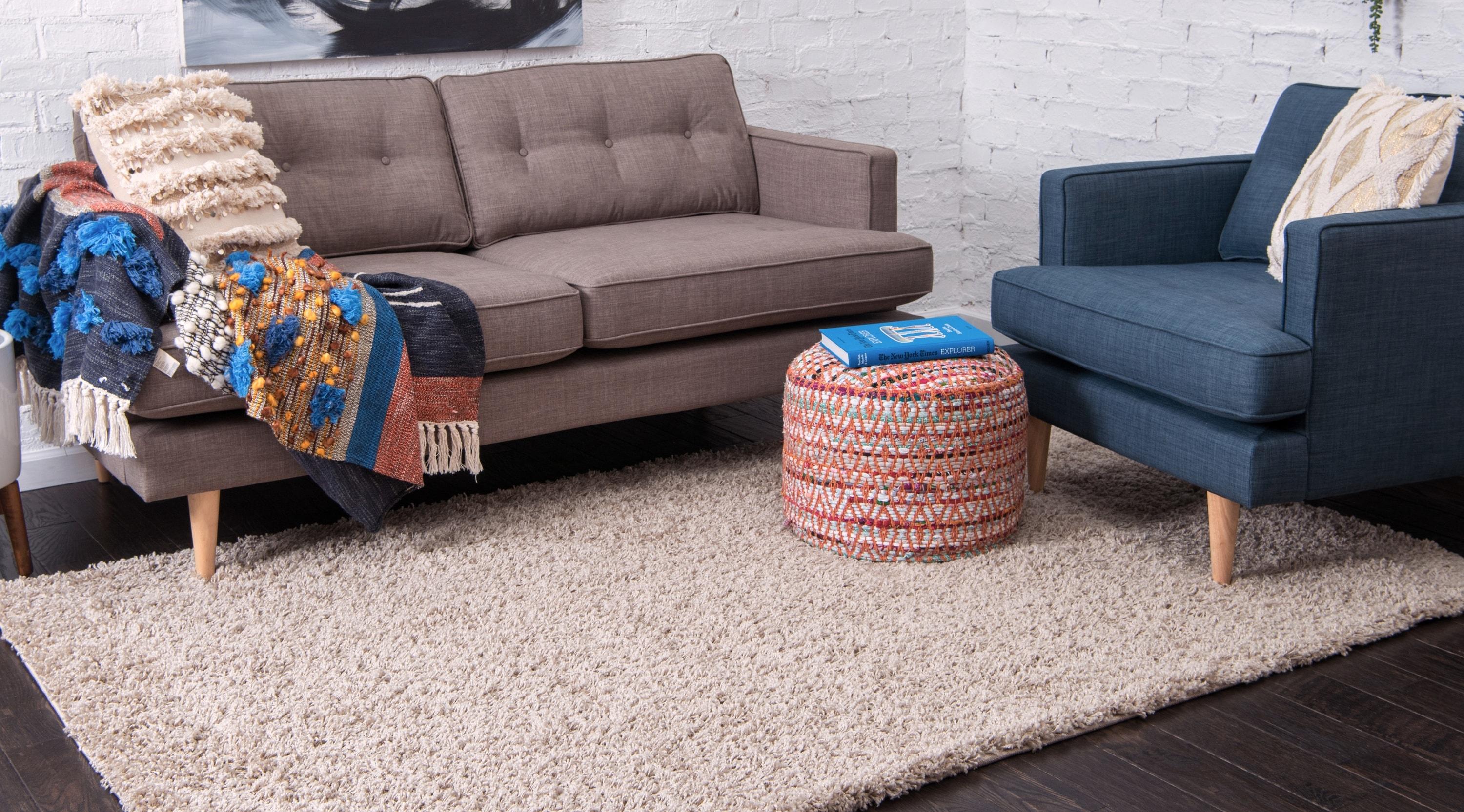 Unique Loom 4' 1 x 6' 1 Solid Shag Taupe Area Rug