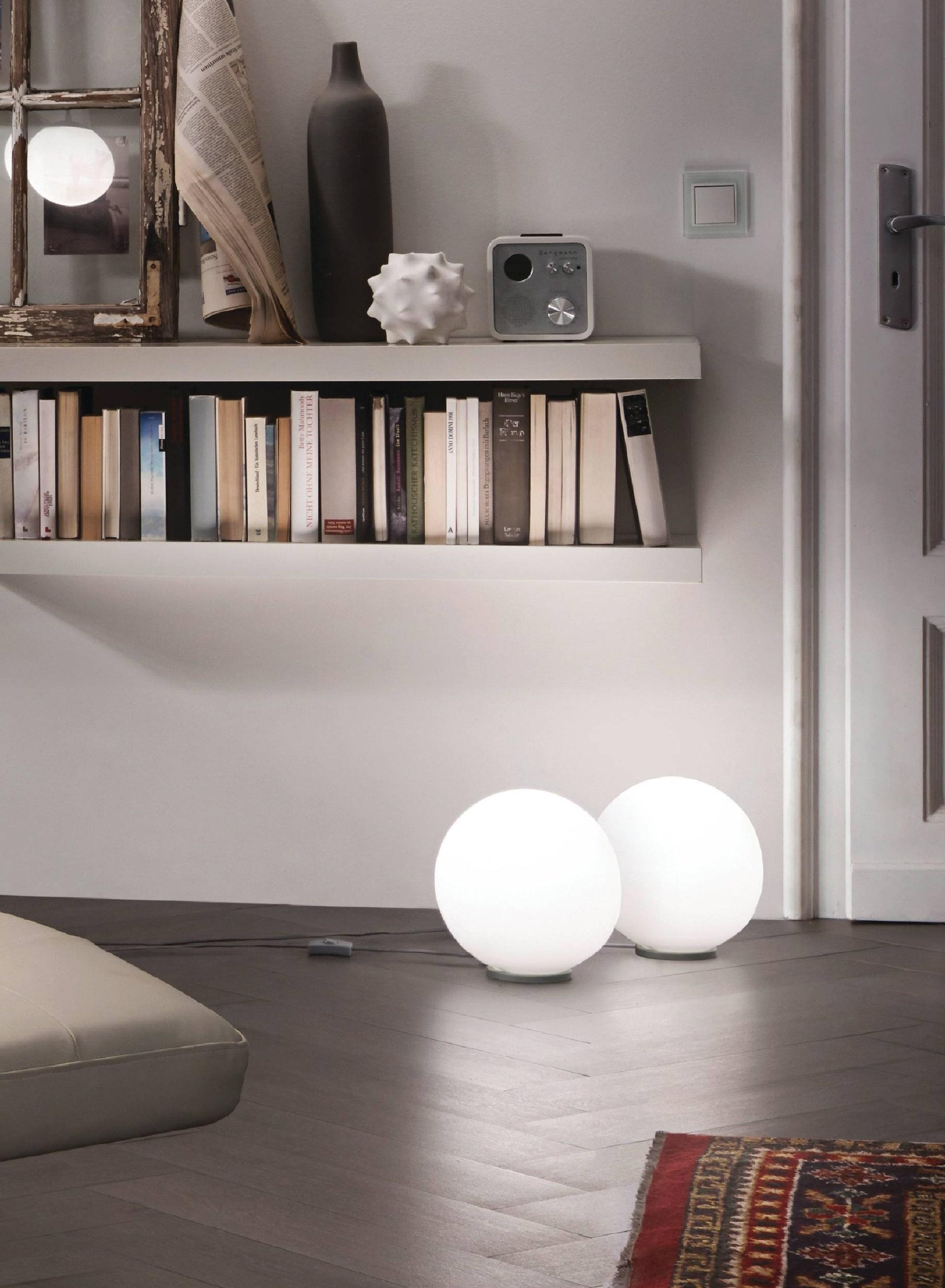 Mia Globe Lamp
