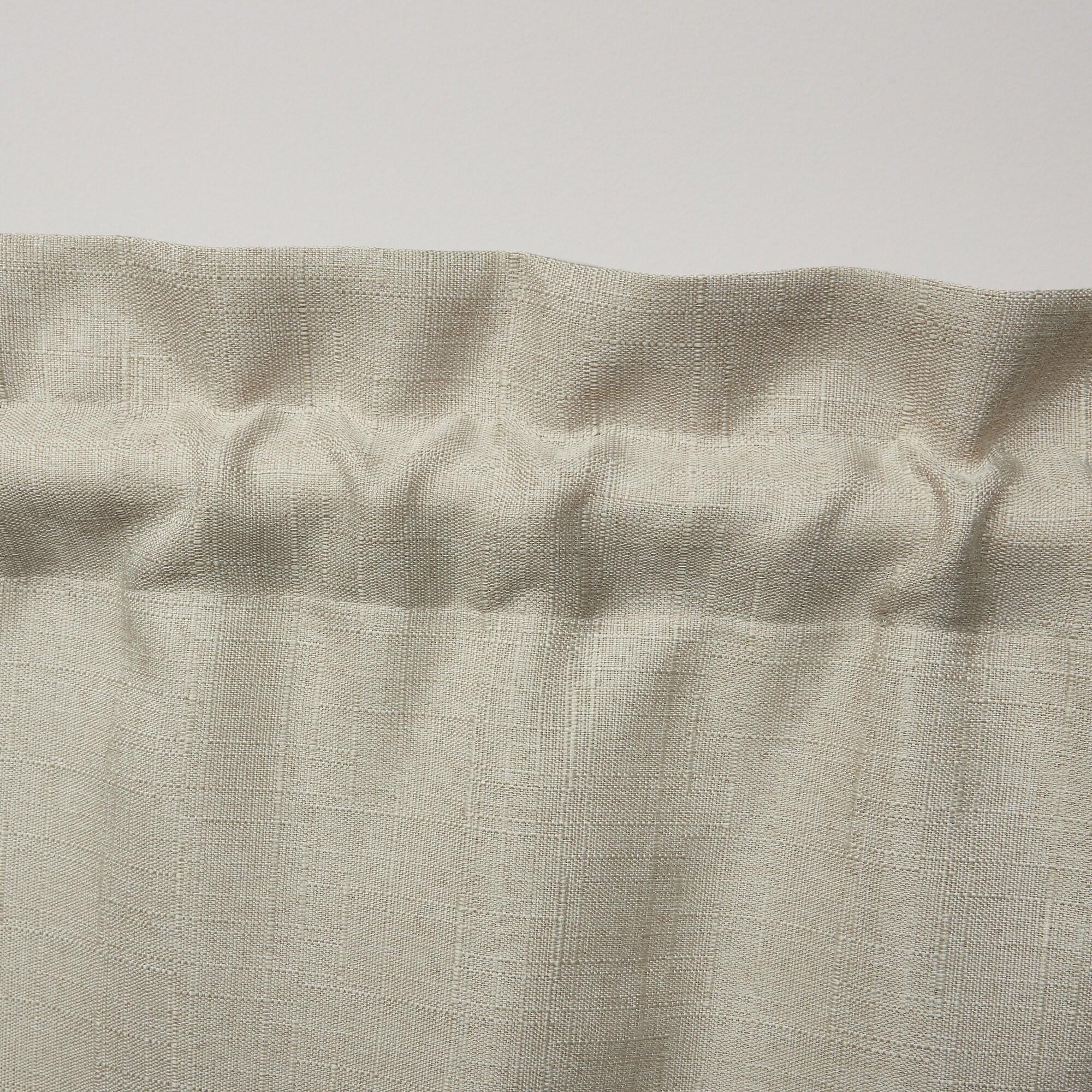 Amalgamated Textiles Exclusive Home Loha Light Filtering Rod Pocket Scalloped Valance