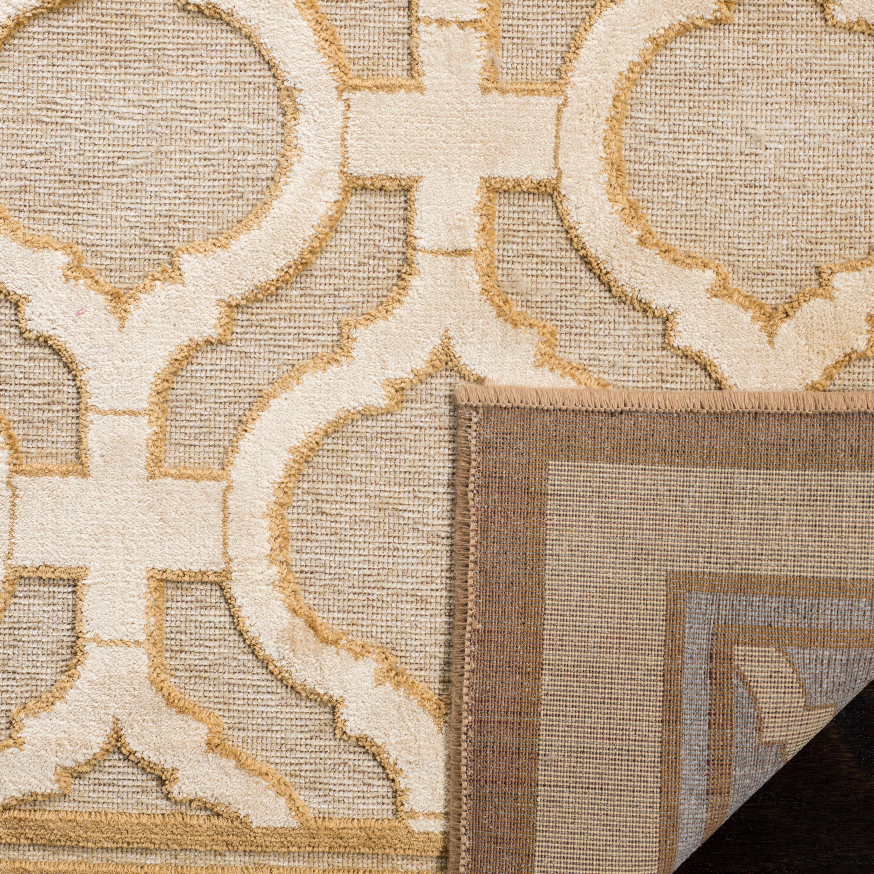 SAFAVIEH Martha Stewart Geometric Quatrefoil Bordered Area Rug, Shortbread, 6'7" x 9'2"