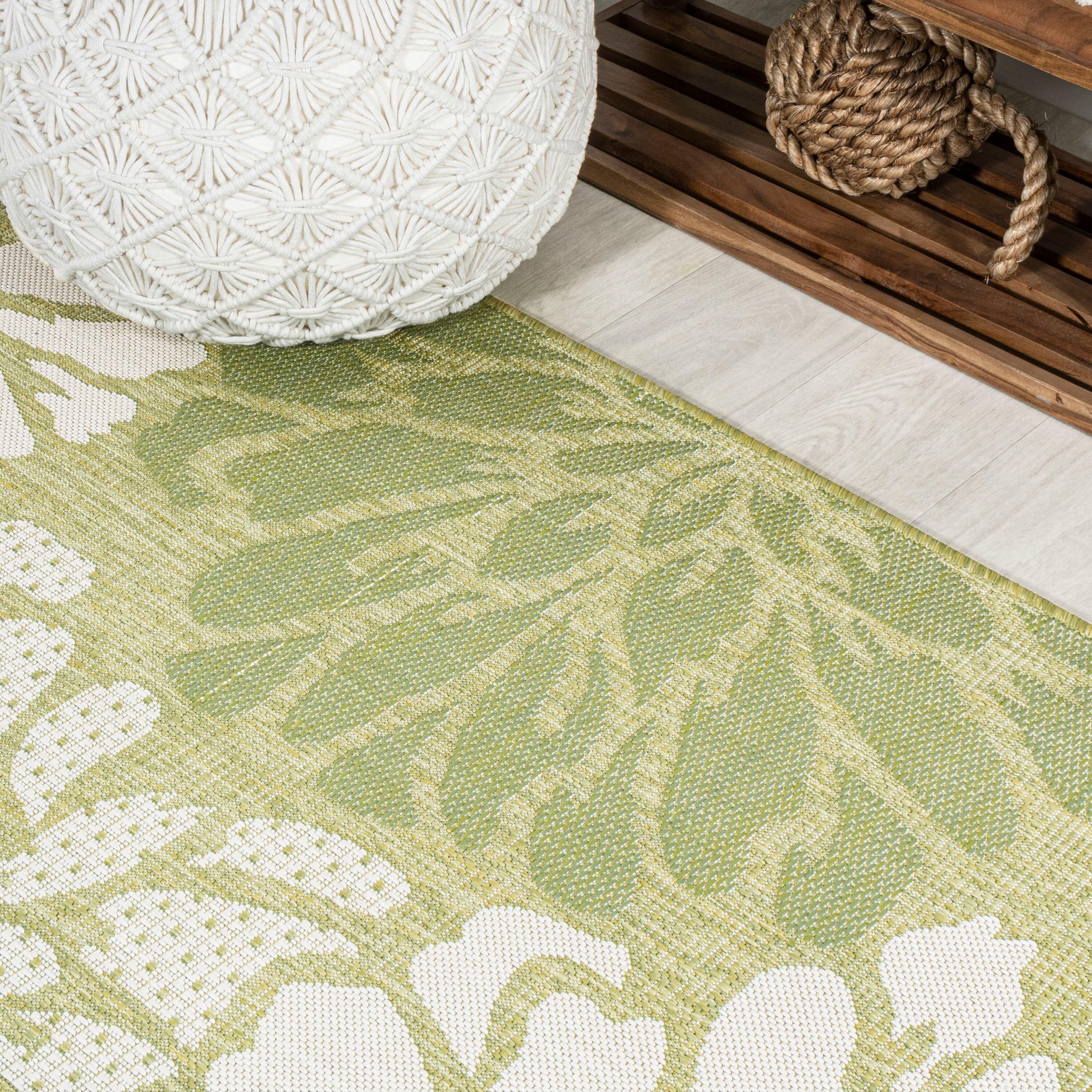 5' x 5' Zinnia Modern Floral Textured Weave Indoor/Outdoor Area Rug, Green/Cream - JONATHAN Y