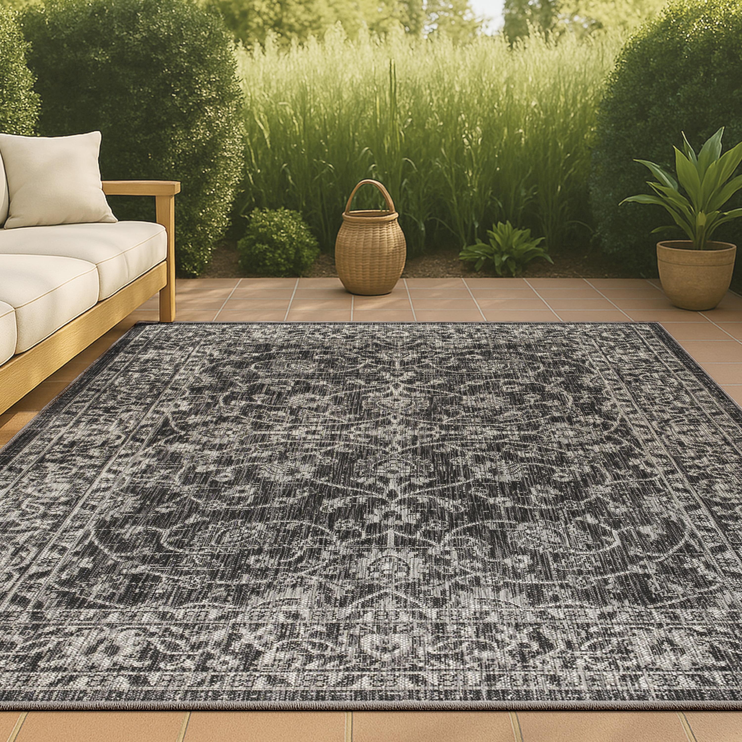 4'x6' Palazzo Vine and Border Textured Weave Indoor/Outdoor Area Rug, Black/Gray - JONATHAN Y