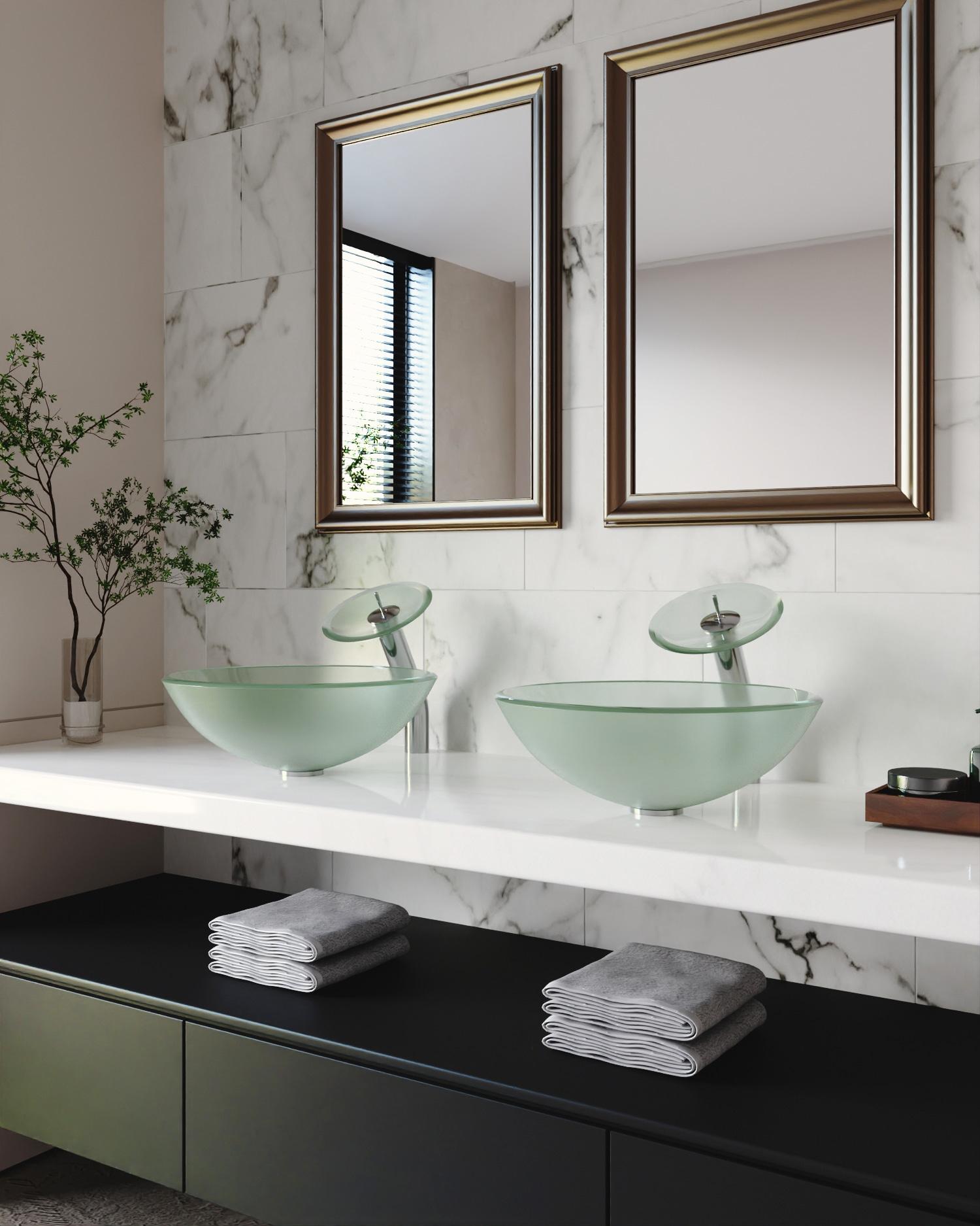 DeerValley Symmetry 16.5'' Circular Glass Vessel Bathroom Sink