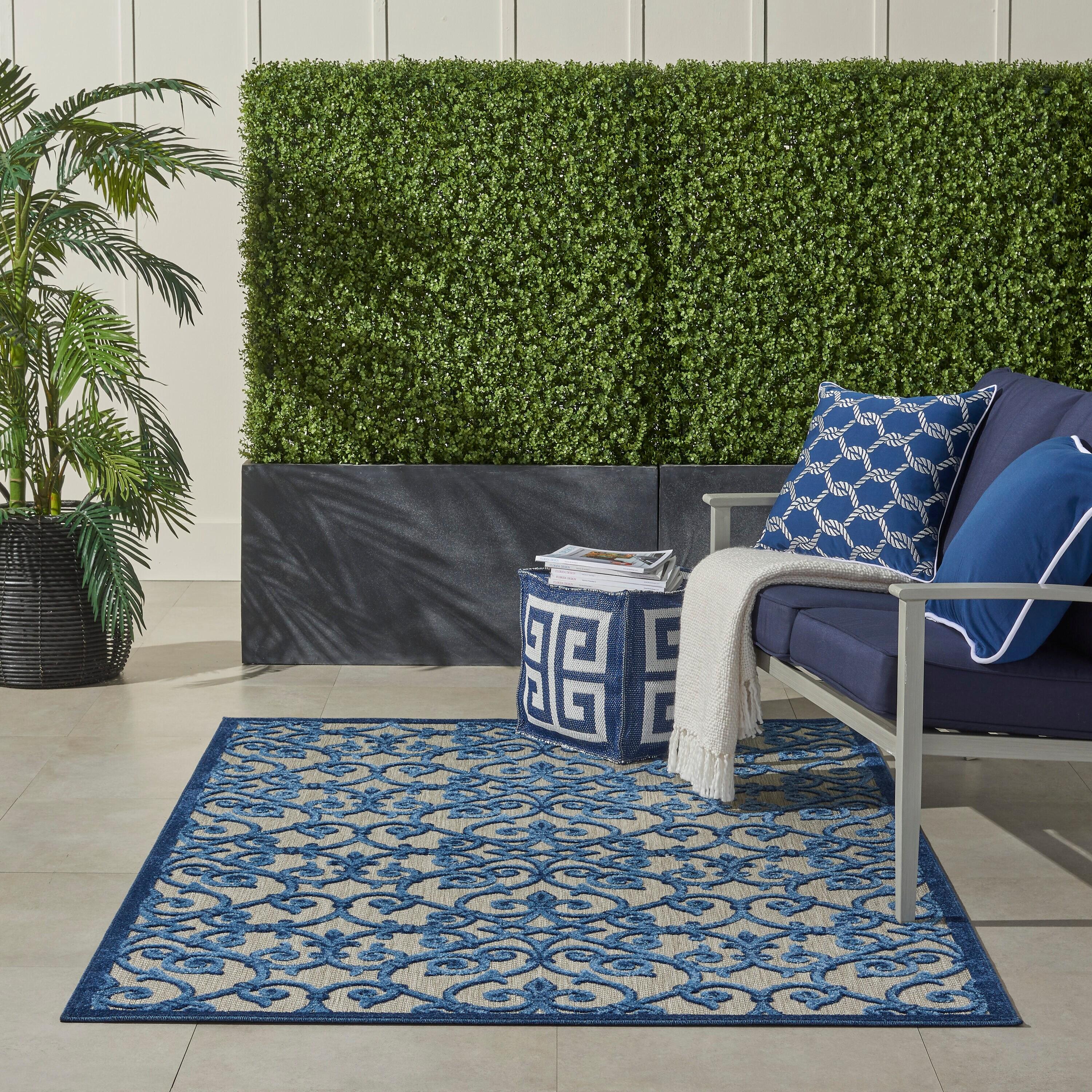 Lark Manor™ Rectangle Isalia 3'6" x 5'6" Area Rug in Blue/Gray