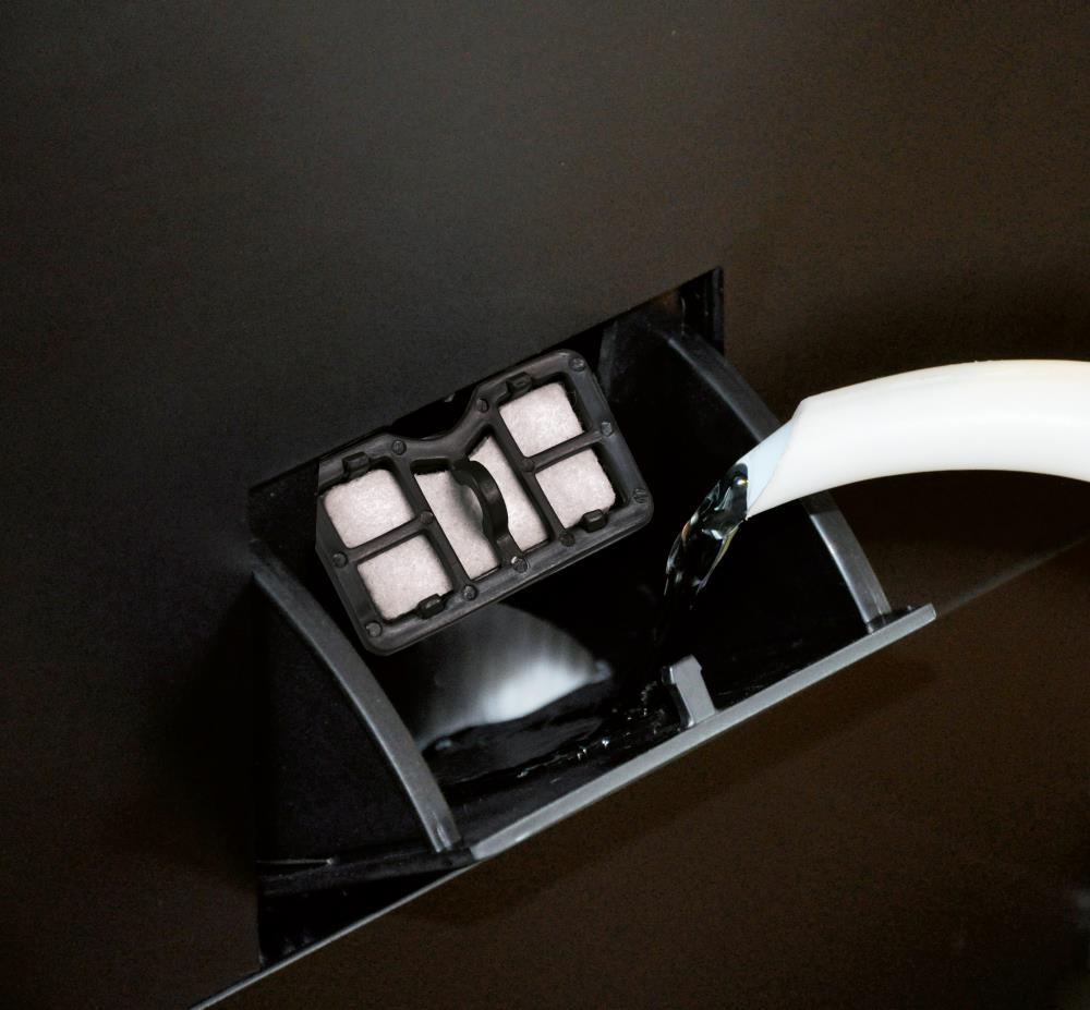 Stadler Form Oskar 0.9 Gal. Evaporative Console Humidifier 540 Sq. Ft.