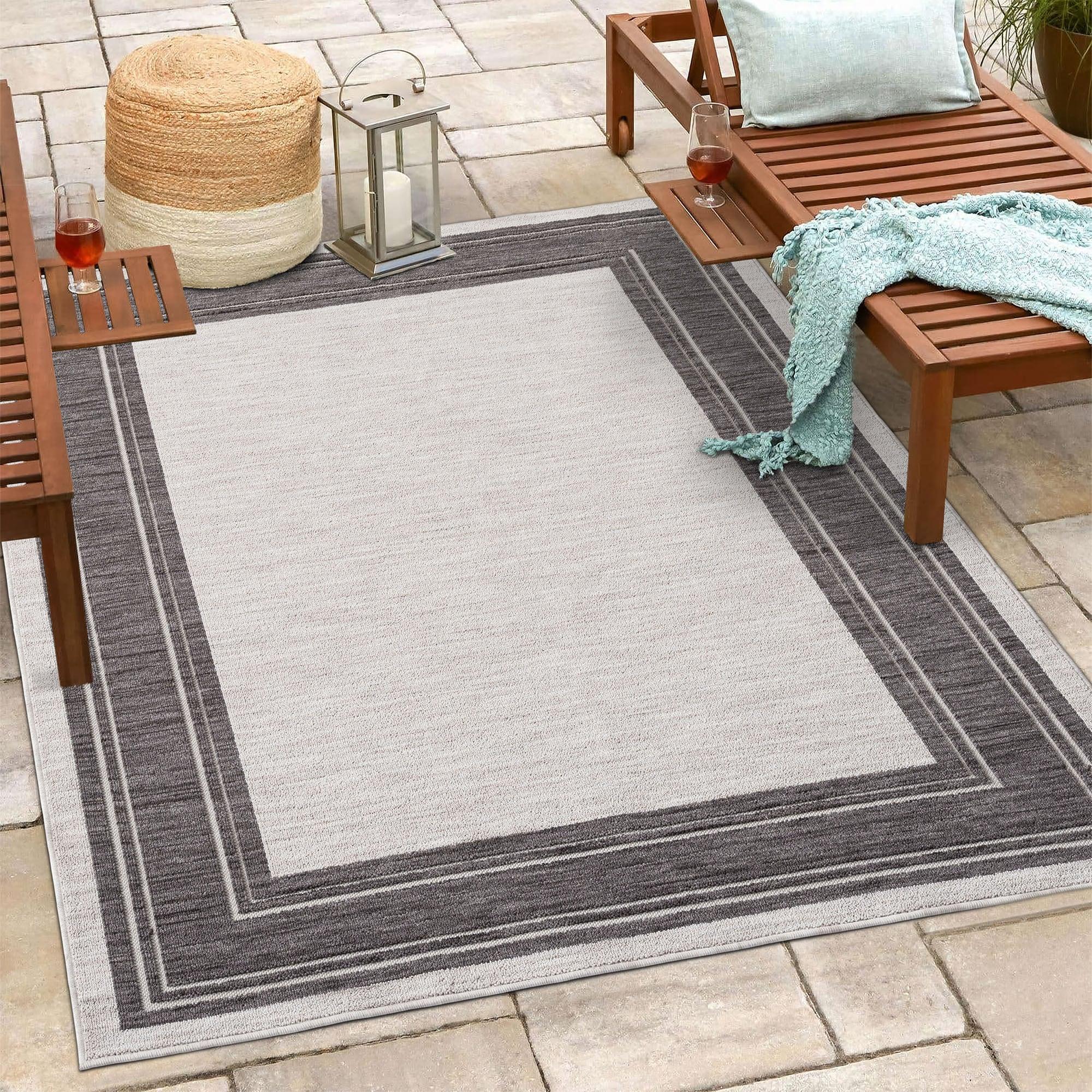 Wyatt Ivory/Gray 5 ft. x 7 ft. Bordered High-Low Yarn Indoor/Outdoor Area Rug