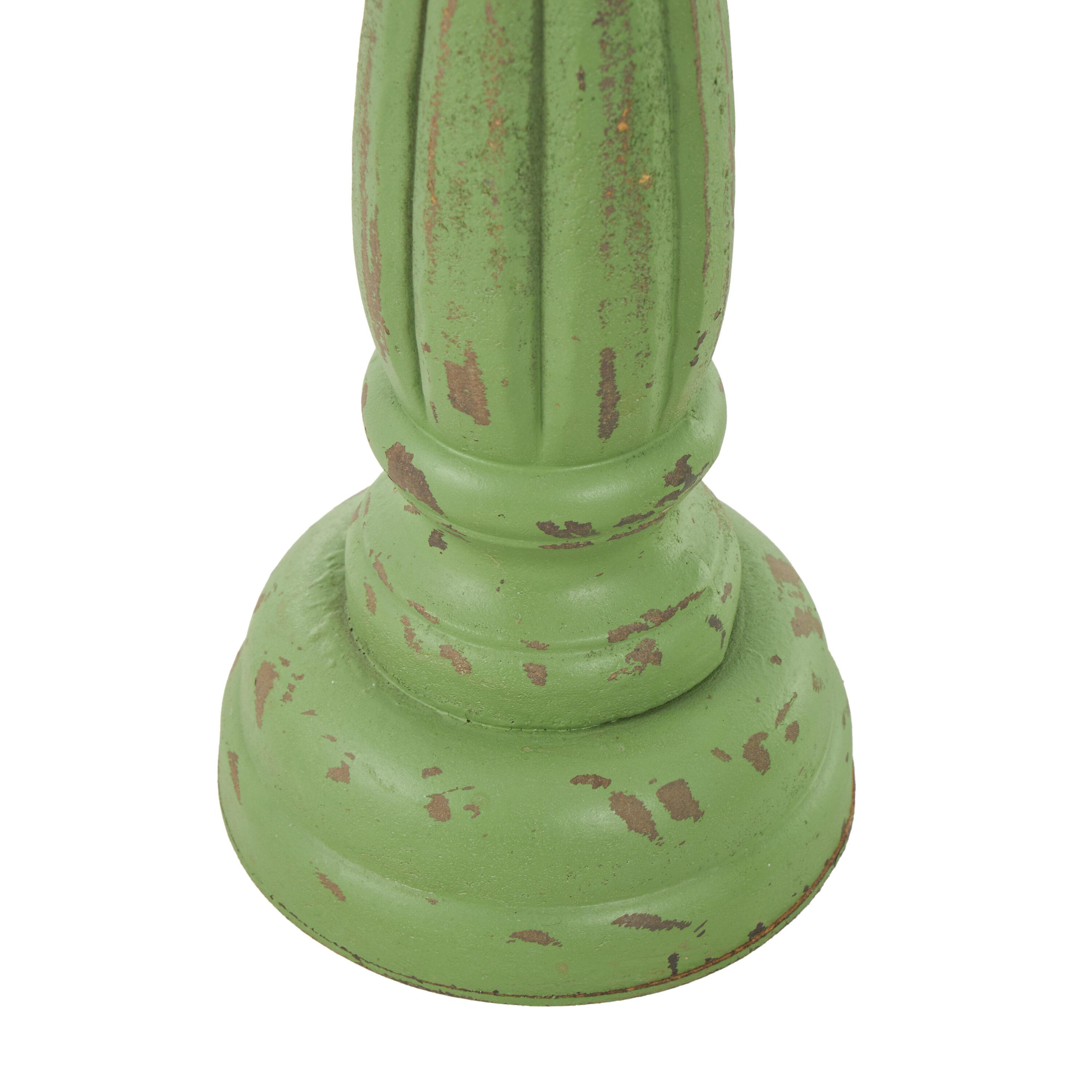 DecMode 3 Candle Green Wooden Distressed Turned Pillar Candle Holder, Set of 3