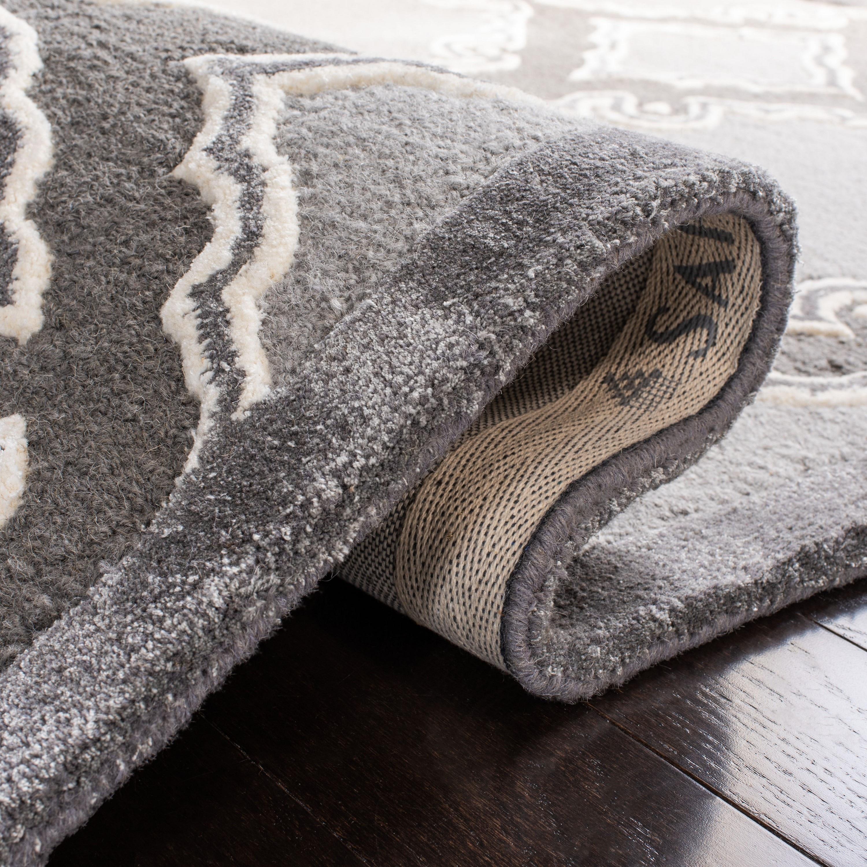 Bella BEL139 Hand Tufted Area Rug  - Safavieh