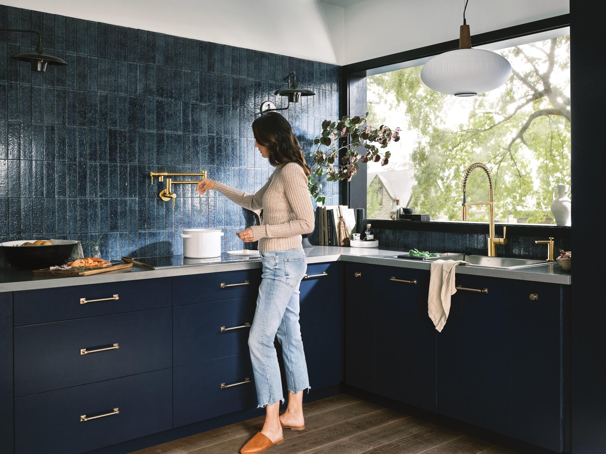 Moen Traditional Wall Mount Swing Arm Folding Pot Filler Kitchen Faucet