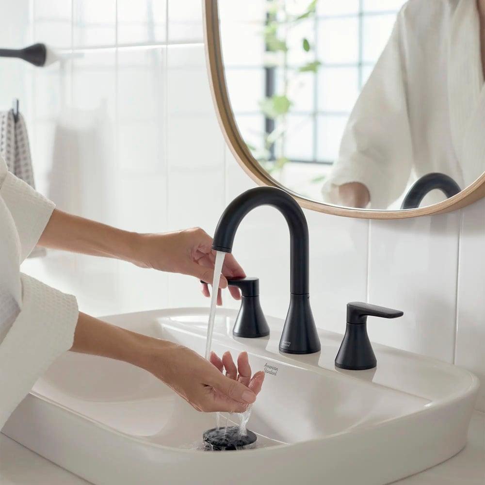 Widespread 2-handle Bathroom Faucet with Drain Assembly