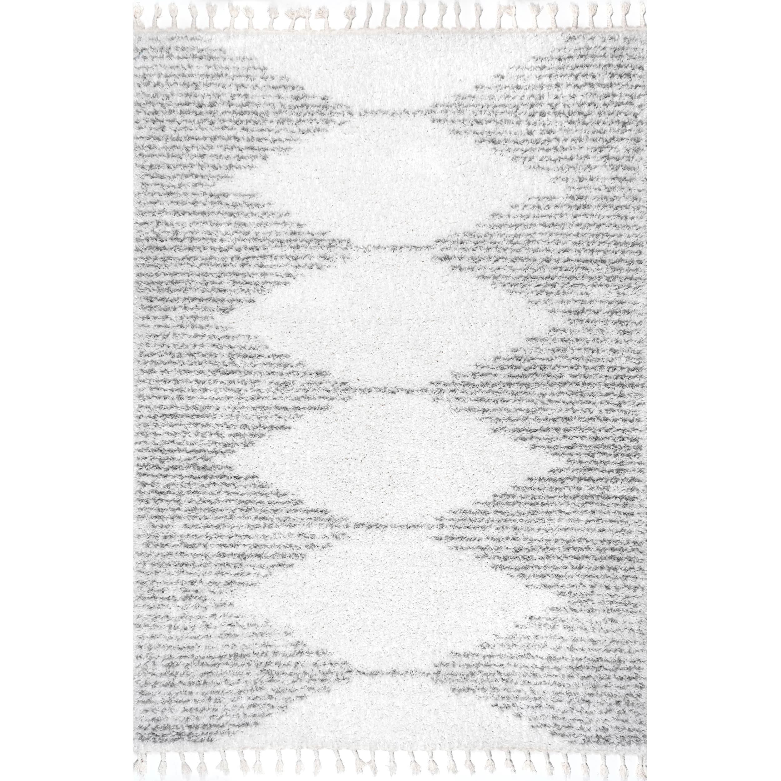 nuLOOM Bria Moroccan Diamond Tassel Area Rug