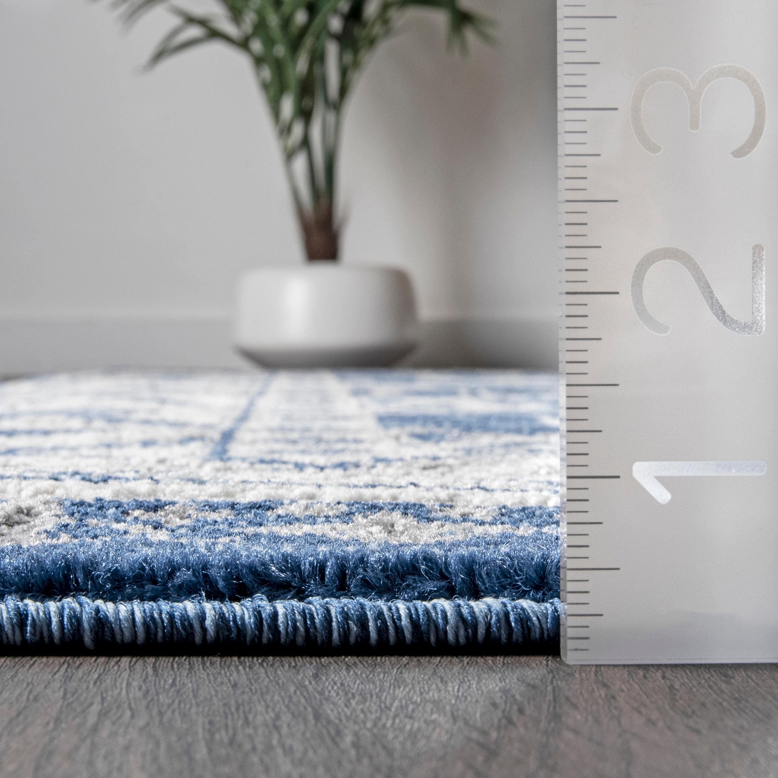 Nuloom Shea Oriental/Persian 5x7 Indoor Area Rug for Living Room Bedroom Dining Room Kitchen, Blue/Ivory