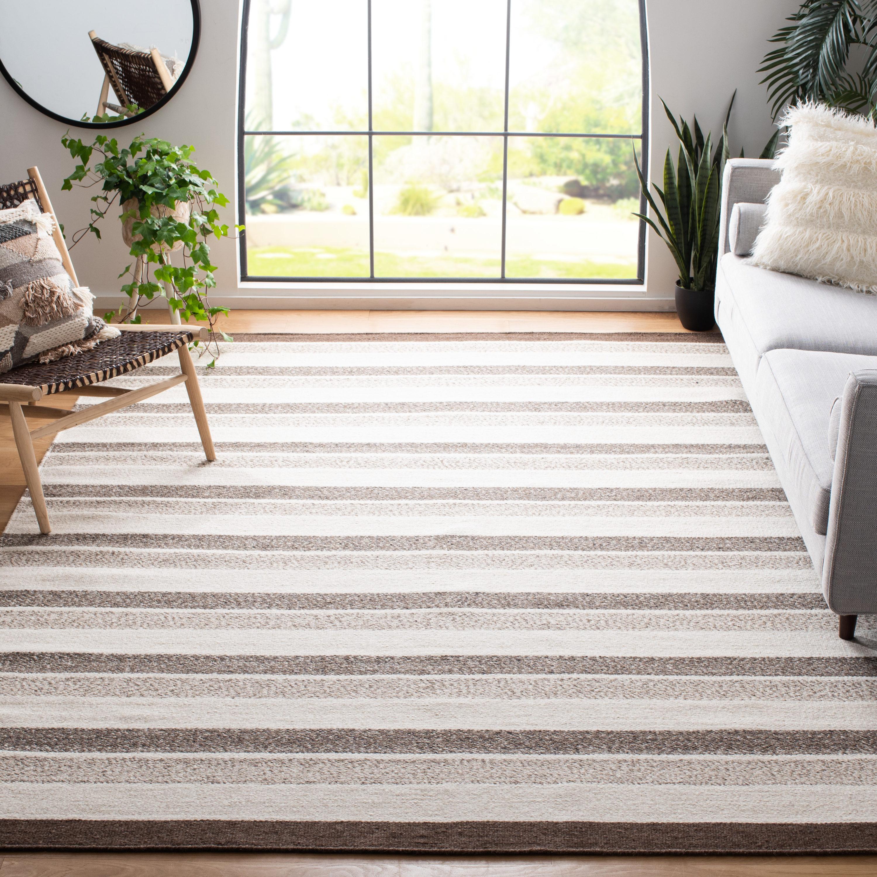 Kilim KLM151 Hand Woven Area Rug - Ivory/Brown - 4'x6' - Safavieh.