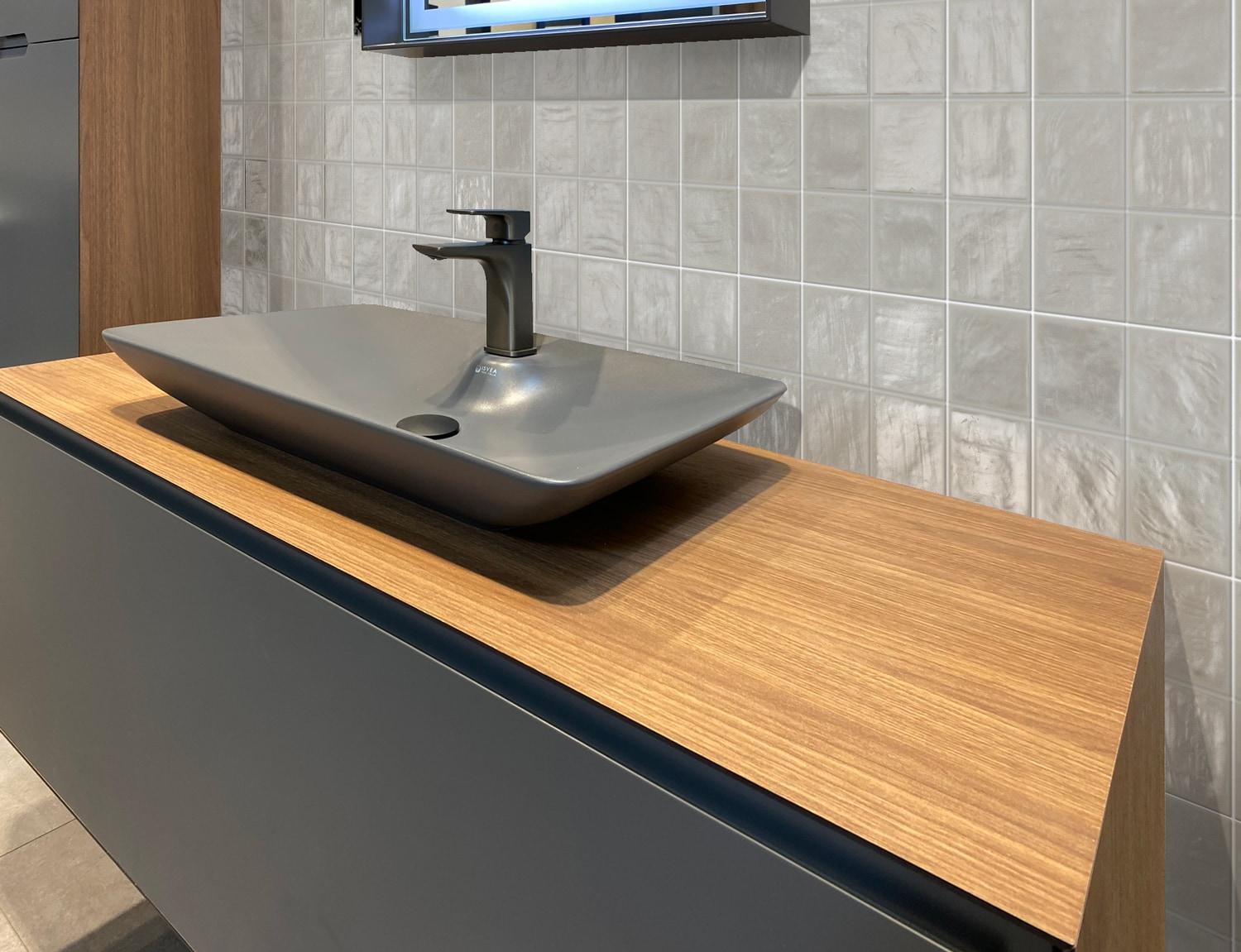 Apollo Tile 60 pack Light Tea Green 4 in. x 4 in. Polished and Honed Ceramic Subway Wall Tile (6.46 sq. ft./Case)