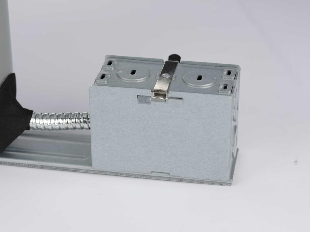 Incandescent Shallow 5" Remodel Recessed Housing