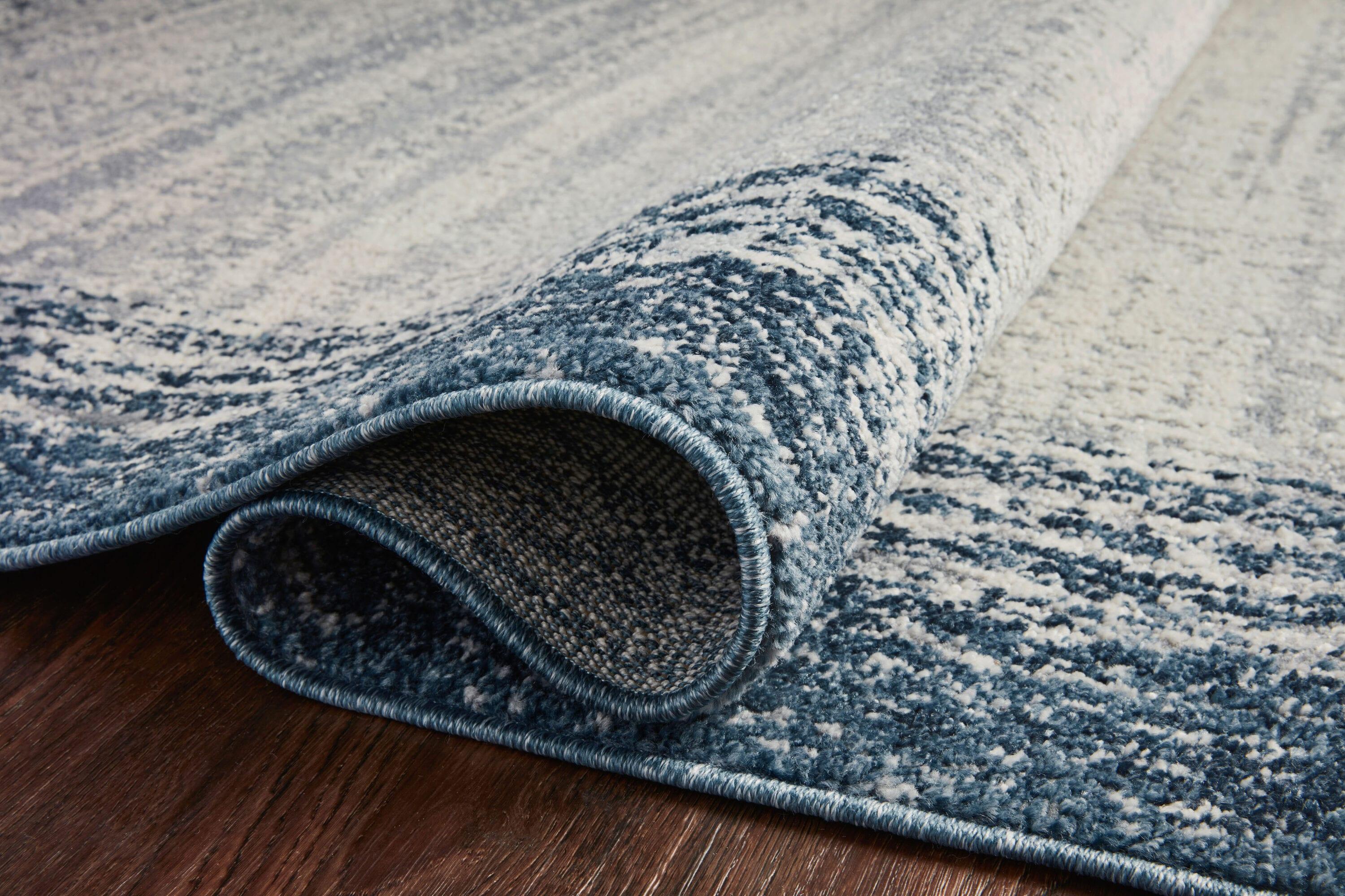 AUS-02 Pebble, Blue 6-7" x 9-2" Size Rug
