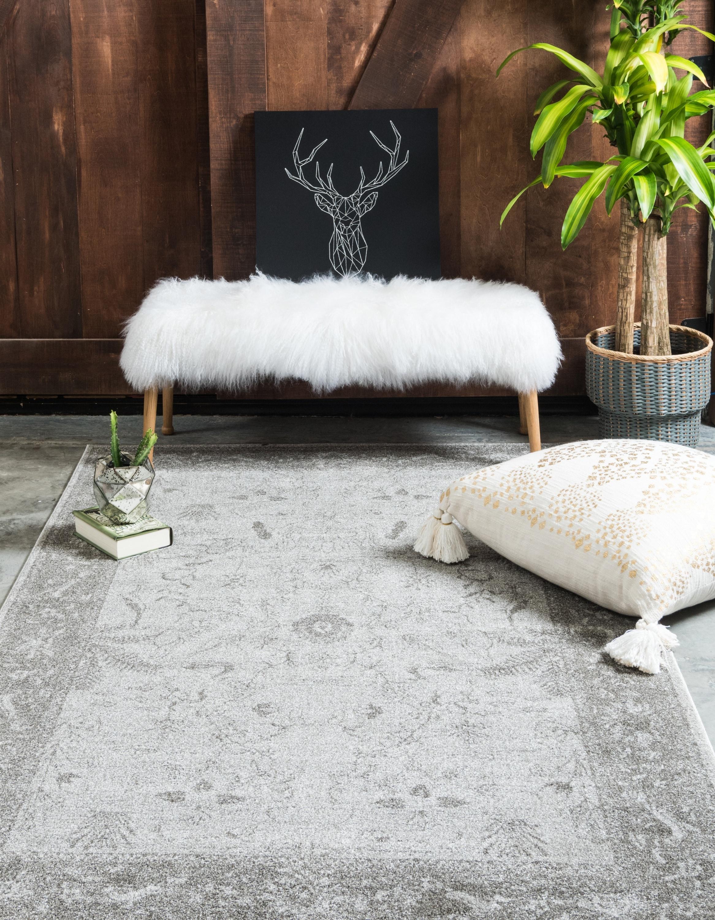 Unique Loom 5' 3 x 8' 0 Light Gray La Jolla Floral Area Rug