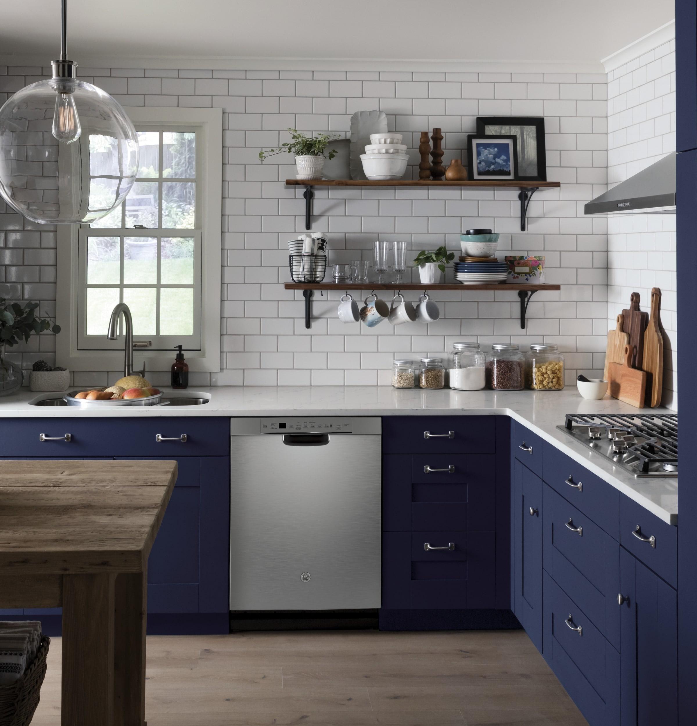 30" 350 CFM Convertible Wall Mount Range Hood with Night light