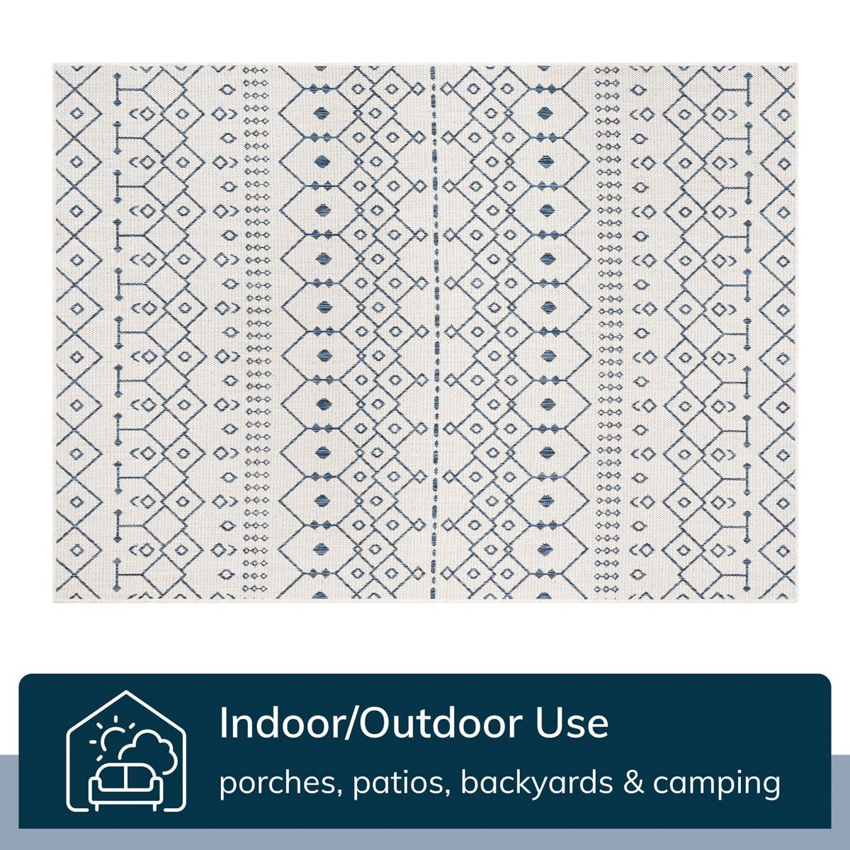 Well Woven Nors Light Blue Indoor / Outdoor Flat Weave Pile Nordic Lattice Pattern Area Rug (5'3" x 7'3")