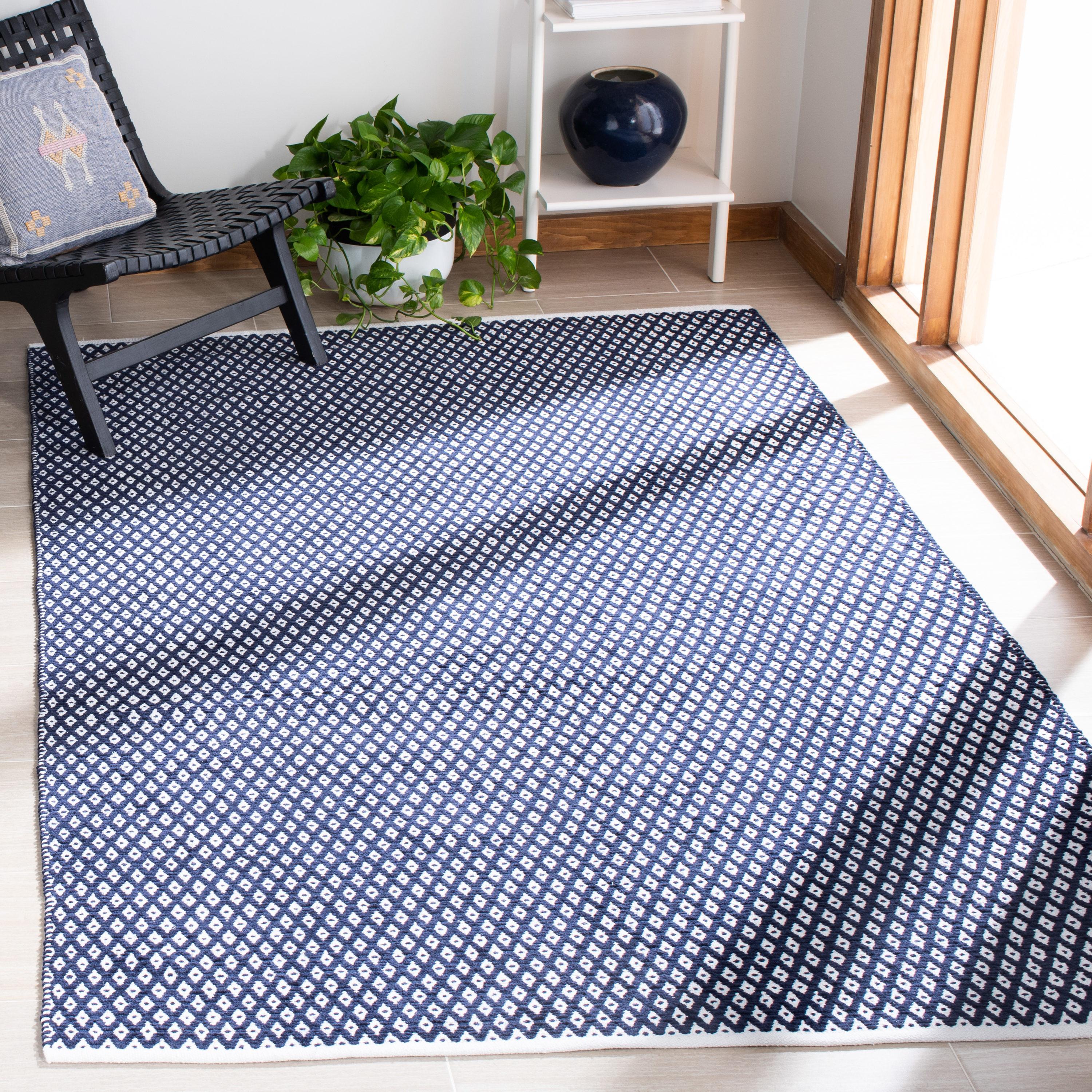 Boston BOS685 Power Loomed Area Rug - Navy - 5'x8' - Safavieh.