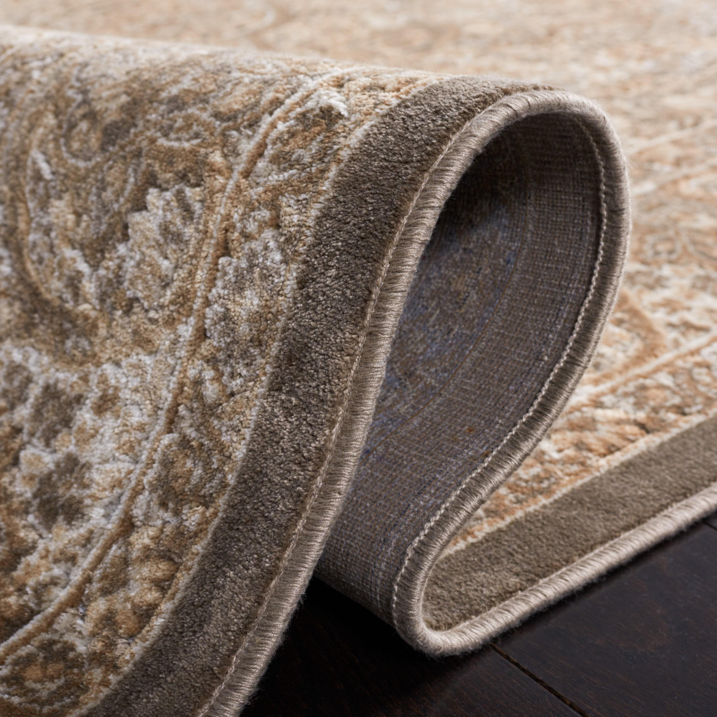 SAFAVIEH Paradise Alton Traditional Floral Area Rug, Mouse/Silver, 4' x 5'7"