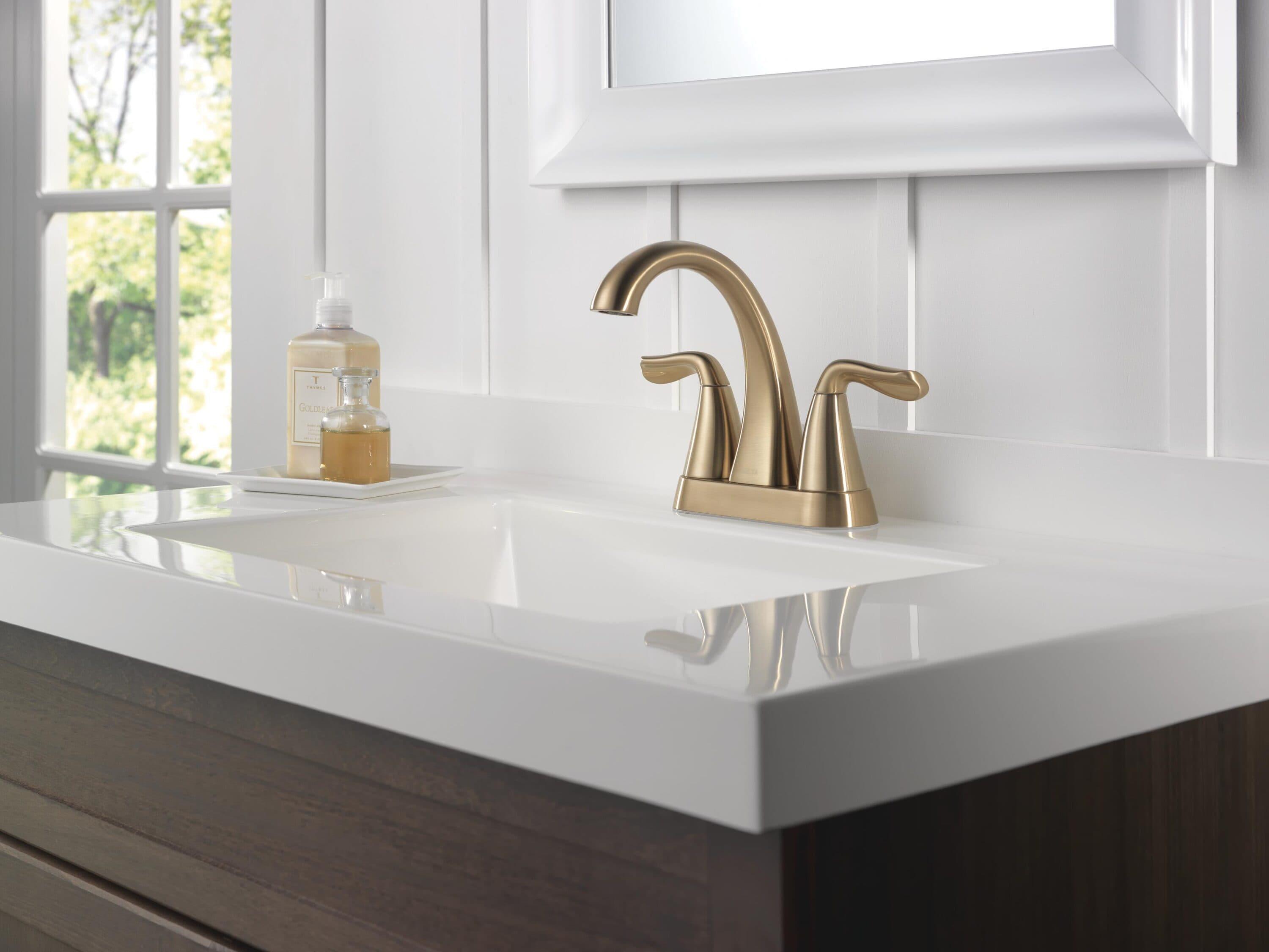 Arvo Centerset Bathroom Faucet with Drain Assembly, 2-handle Bathroom Sink Faucet