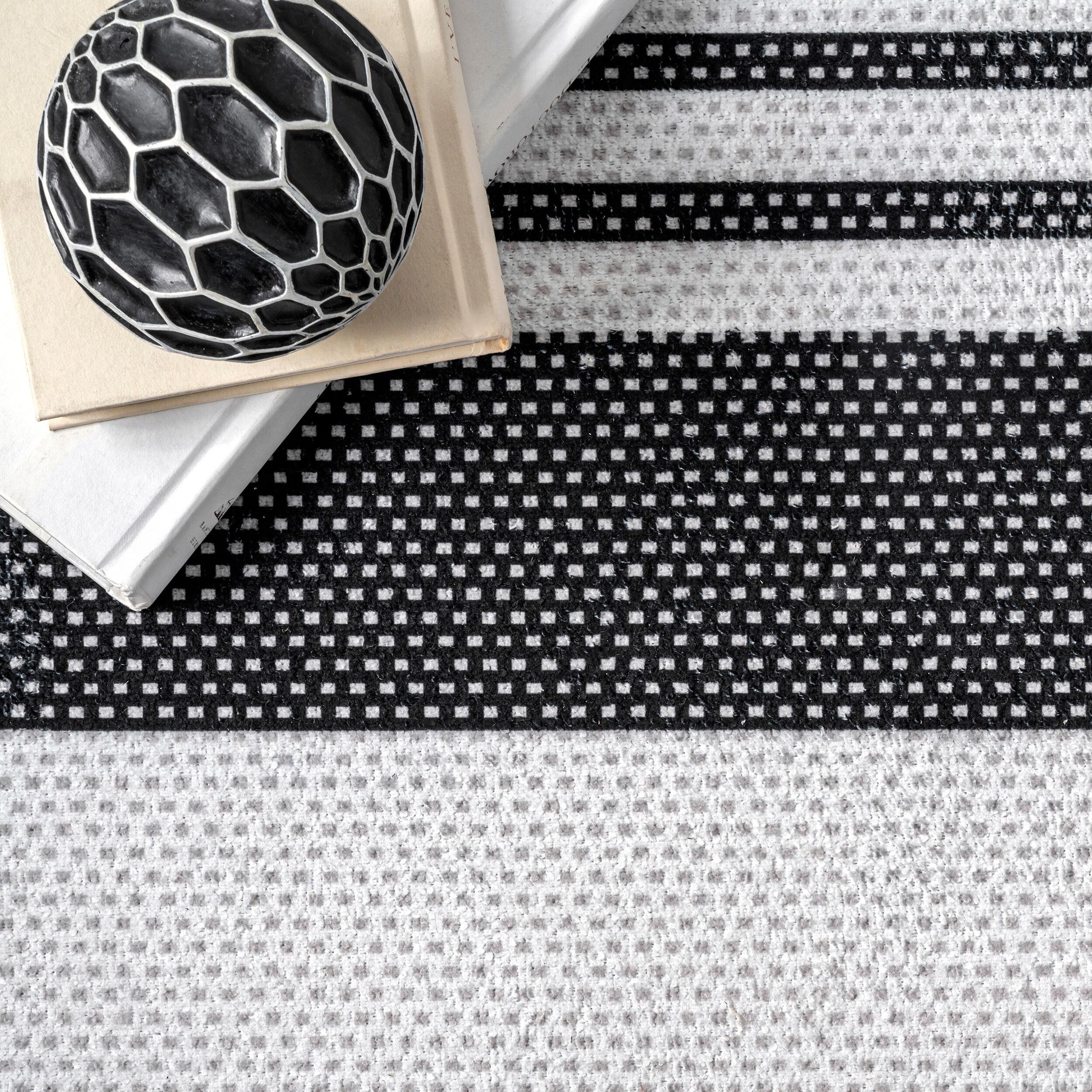 Nuloom Lena Pet Friendly Machine Washable Striped Area Rug, 3' x 5', Charcoal