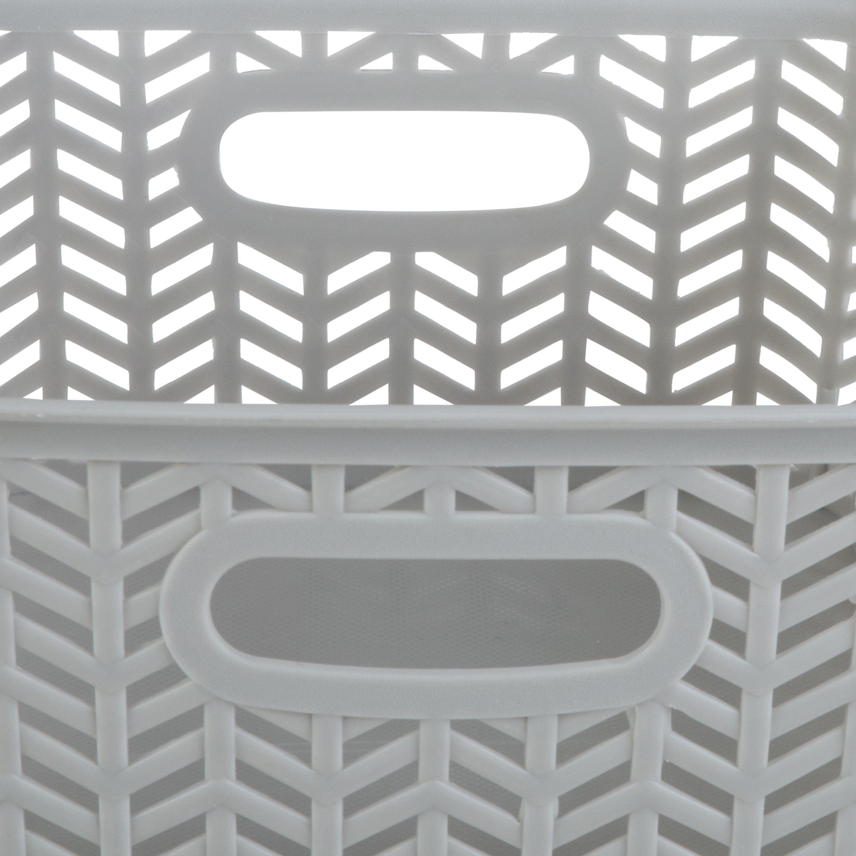 Simplify 3 Pack Small Herringbone Plastic Storage Basket In Grey