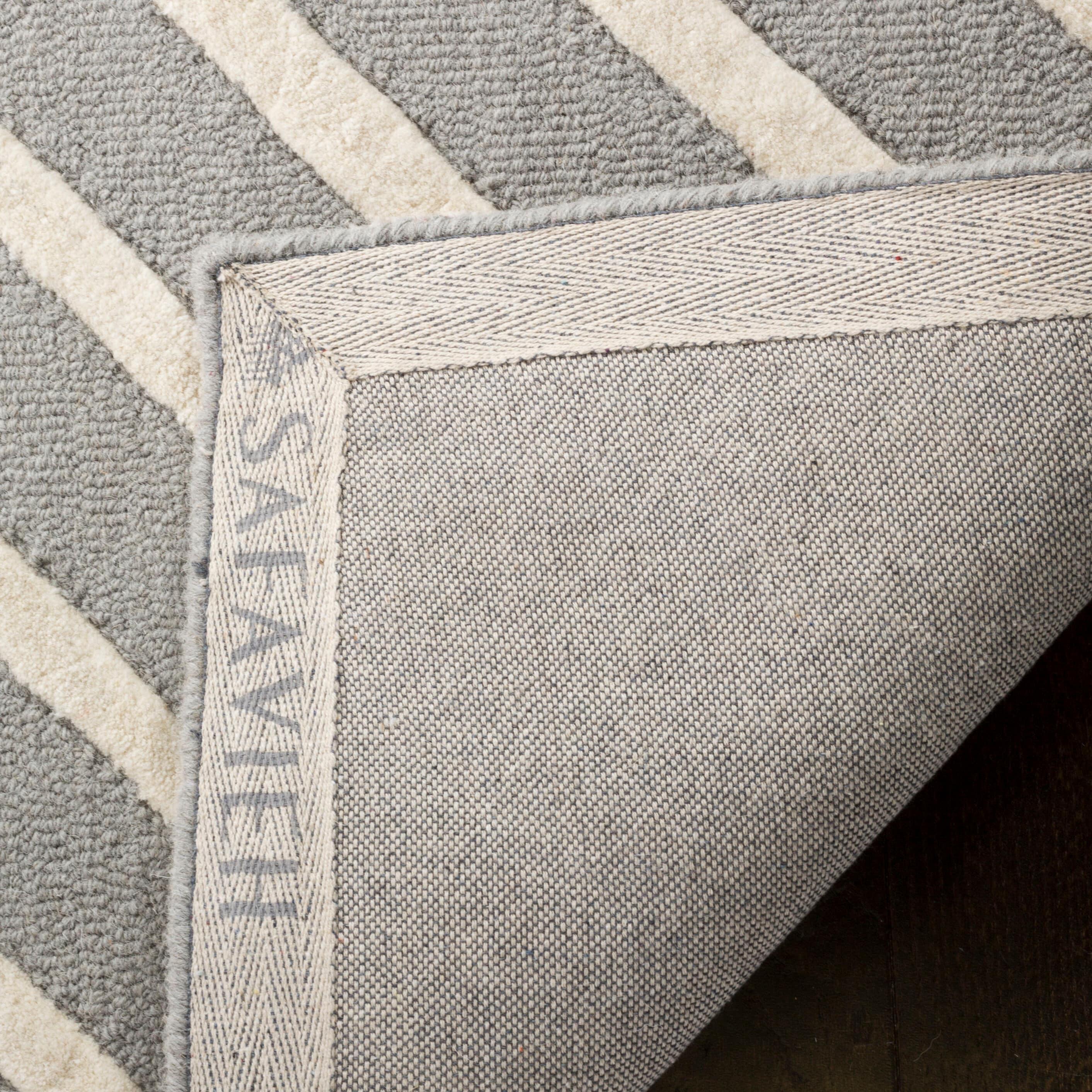 SAFAVIEH Kids X Pattern Wool Area Rug, Grey/Ivory, 3' x 5'