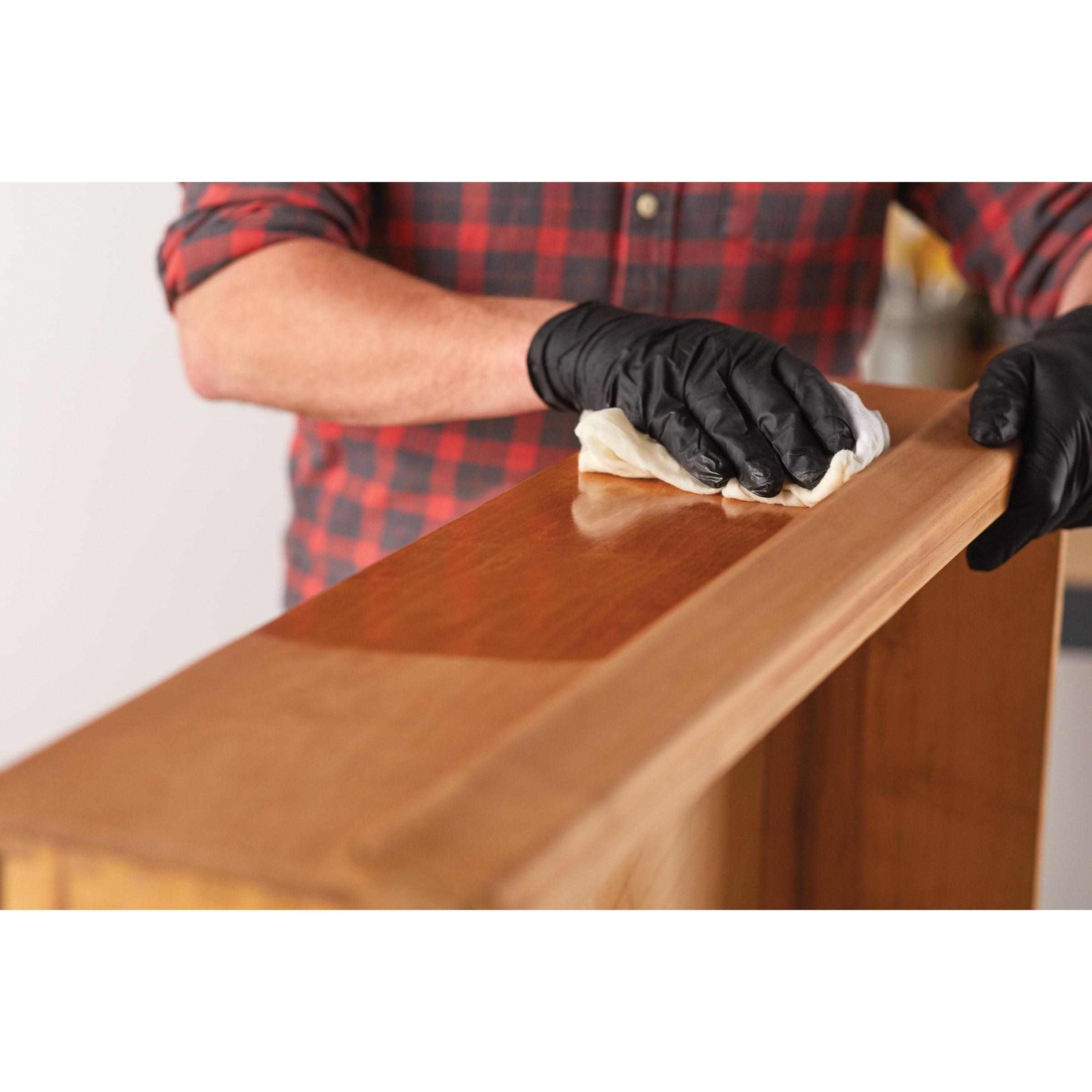 Minwax Wipe-On Poly Water-Based Polyurethane Finish, Gloss, Clear, 1 Pint