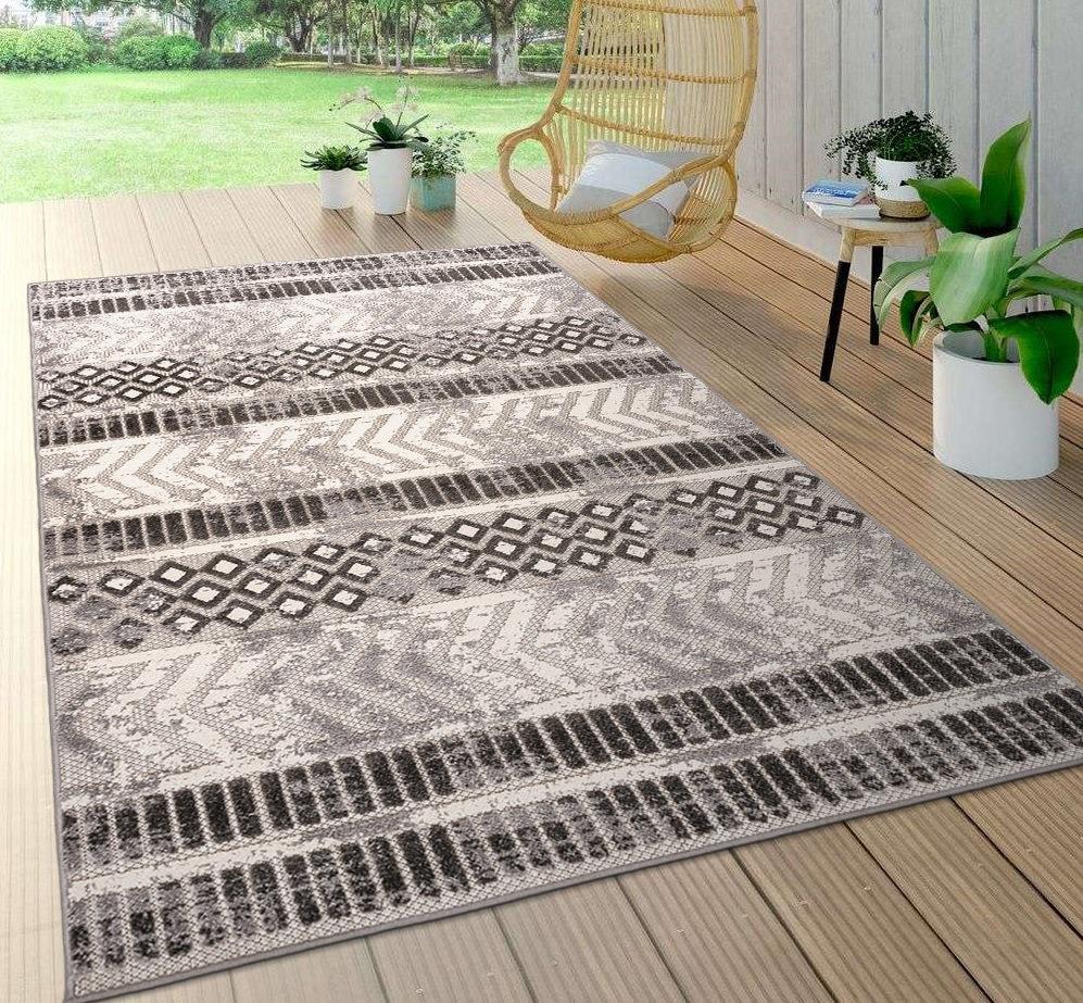 Gray 7 ft. 10 in. x 10 ft. Distressed Geometric Indoor/Outdoor Area Rug