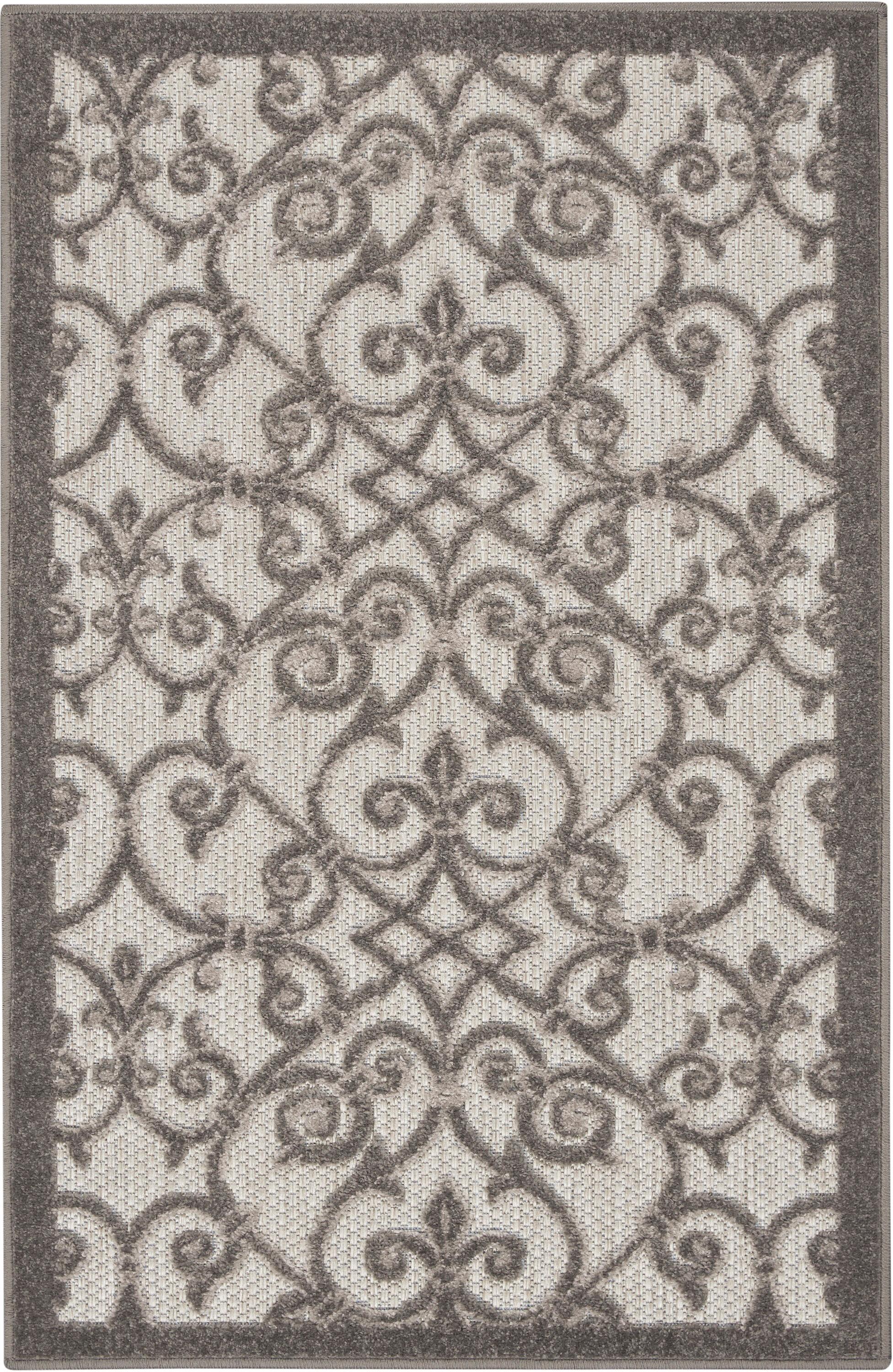 Lark Manor™ Isalia Floral Indoor / Outdoor Rug