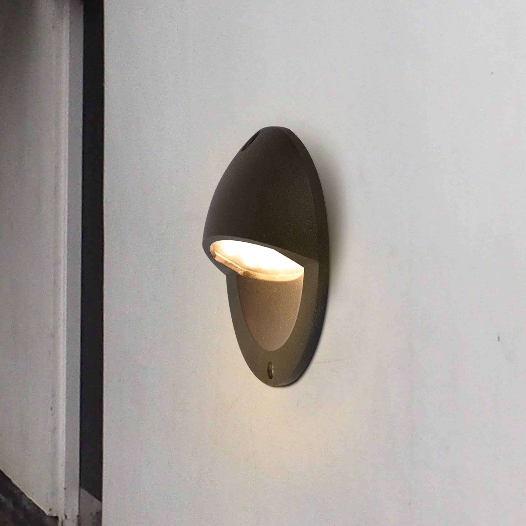 VONN Lighting 5-in Modern Low-Voltage 3-Watt ETL Certified Integrated LED Outdoor Steps Light