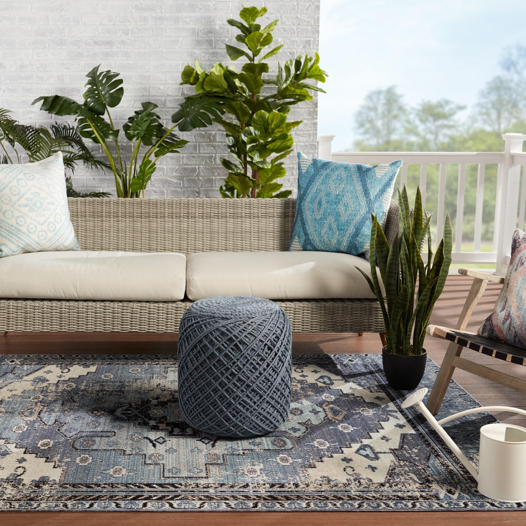 Steelside™ Haden Oriental Indoor / Outdoor Rug