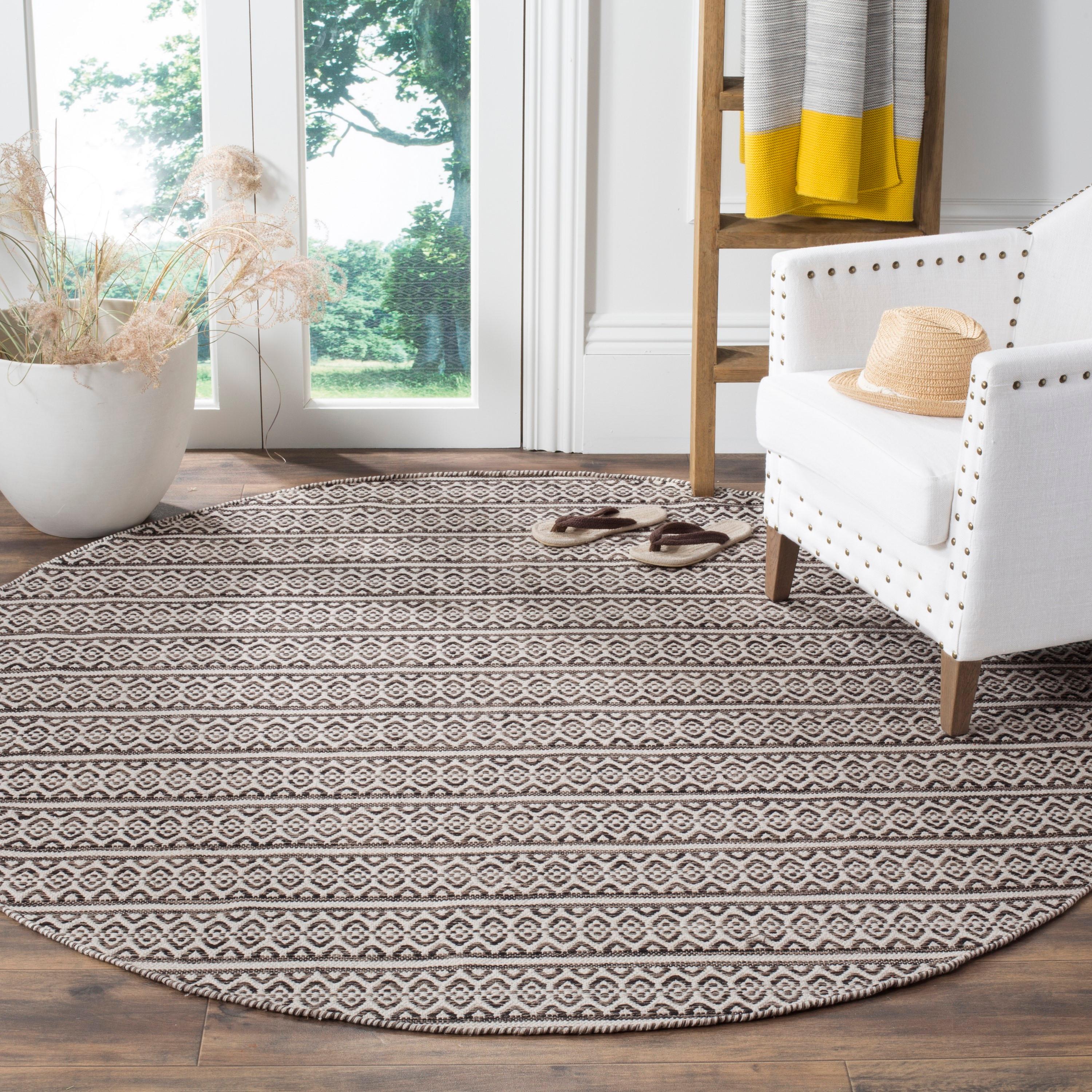 Montauk MTK341 Hand Woven Indoor Area Rug - Ivory/Black - 4' Round - Safavieh.