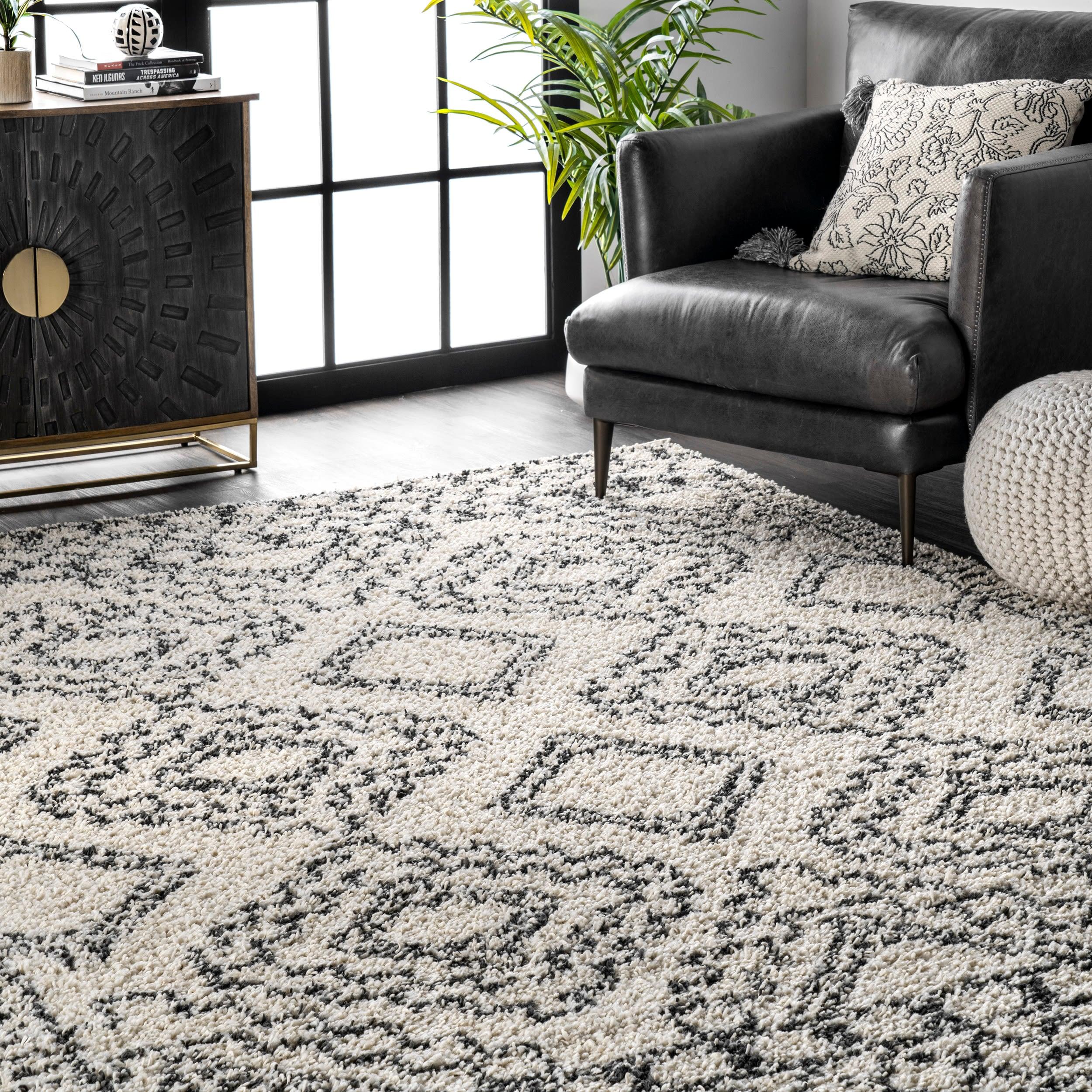 Nuloom Lacey Trellis 2x3 Accent Shag Indoor Area Rug for Living Room Bedroom Dining Room Nursery Entryway, Off White/Charcoal