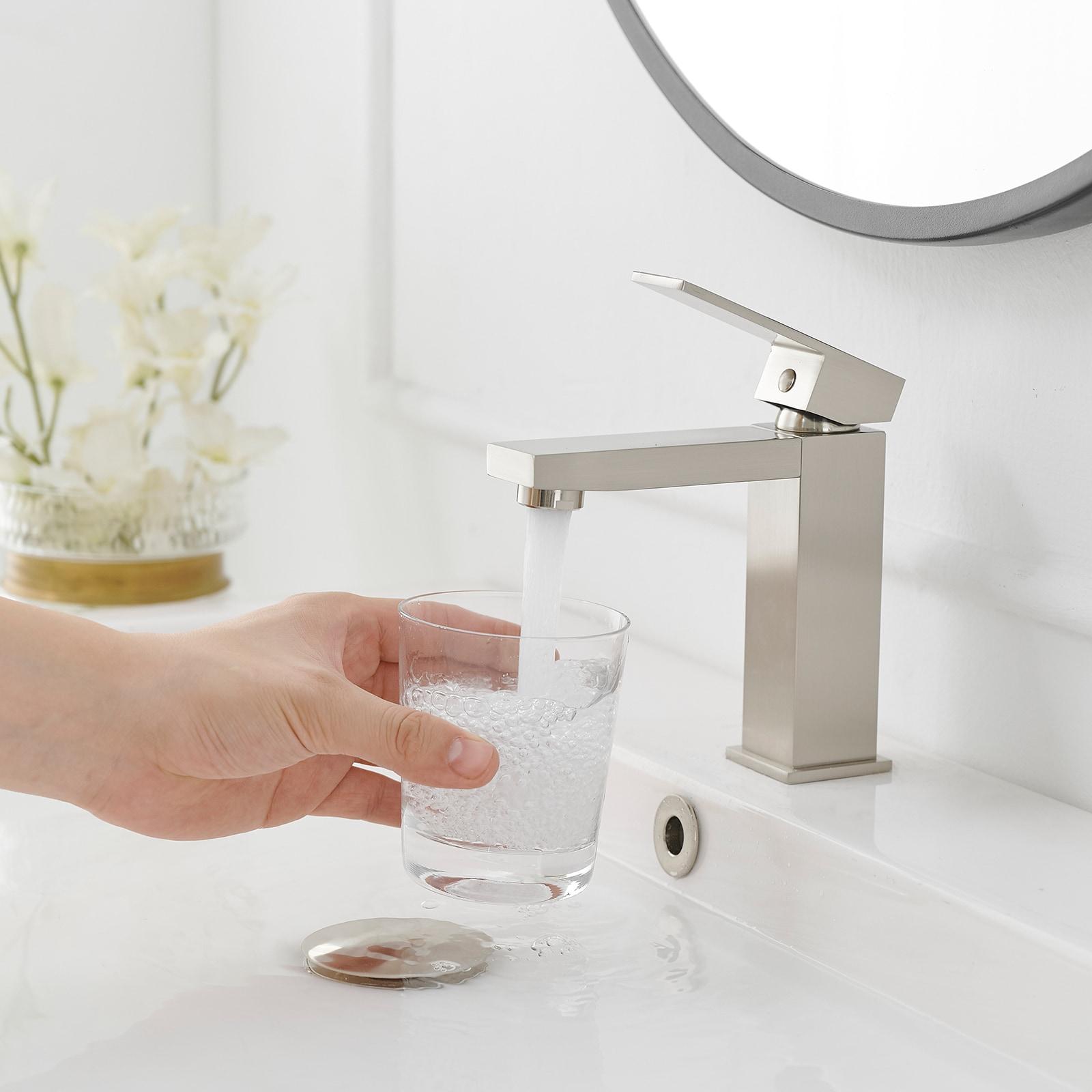 Single-Hole Single-handle Bathroom Faucet